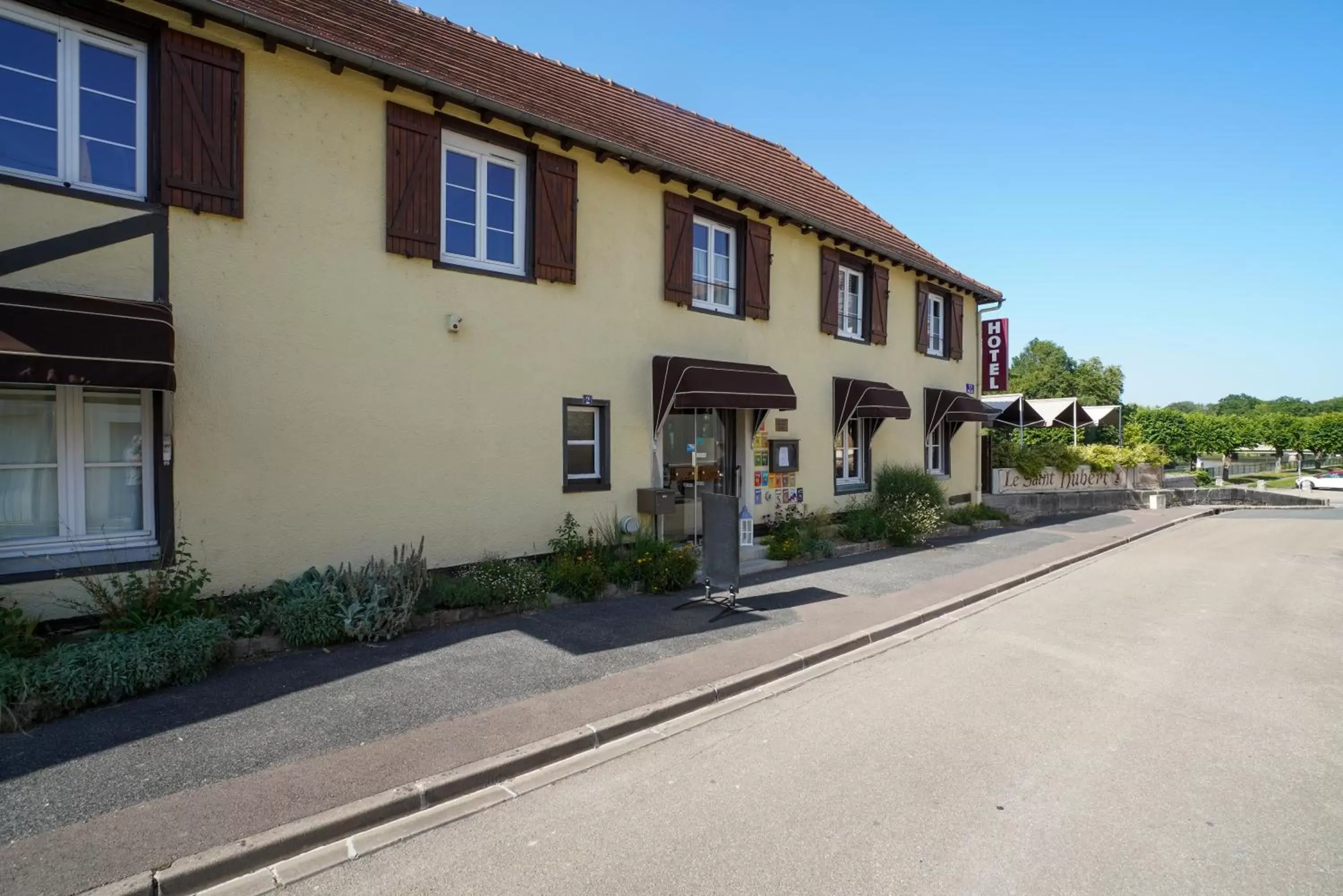 Property Building in le saint Hubert