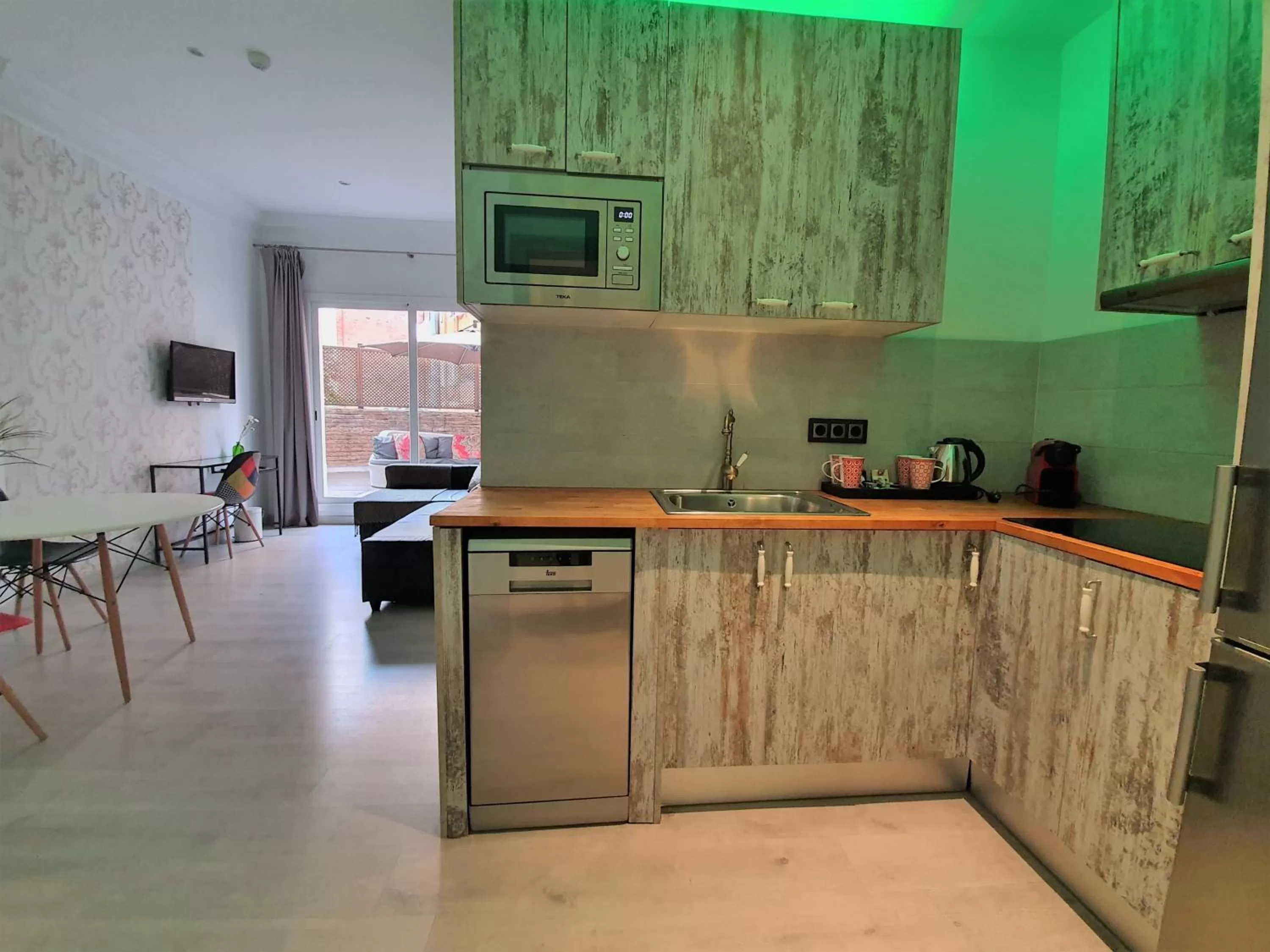 Kitchen or kitchenette in DreamKeys Barcelona City