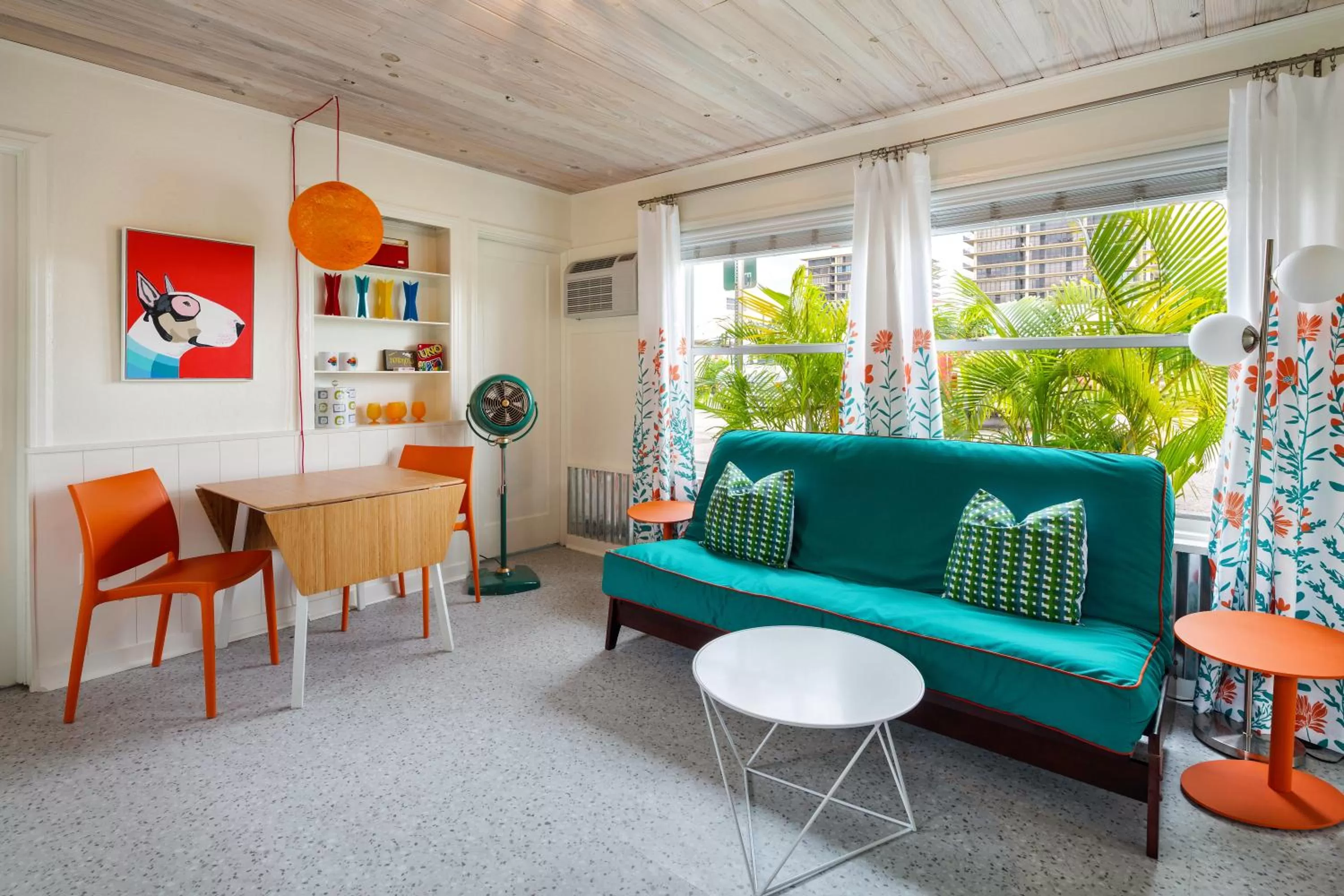 Living room in Sunset Inn and Cottages