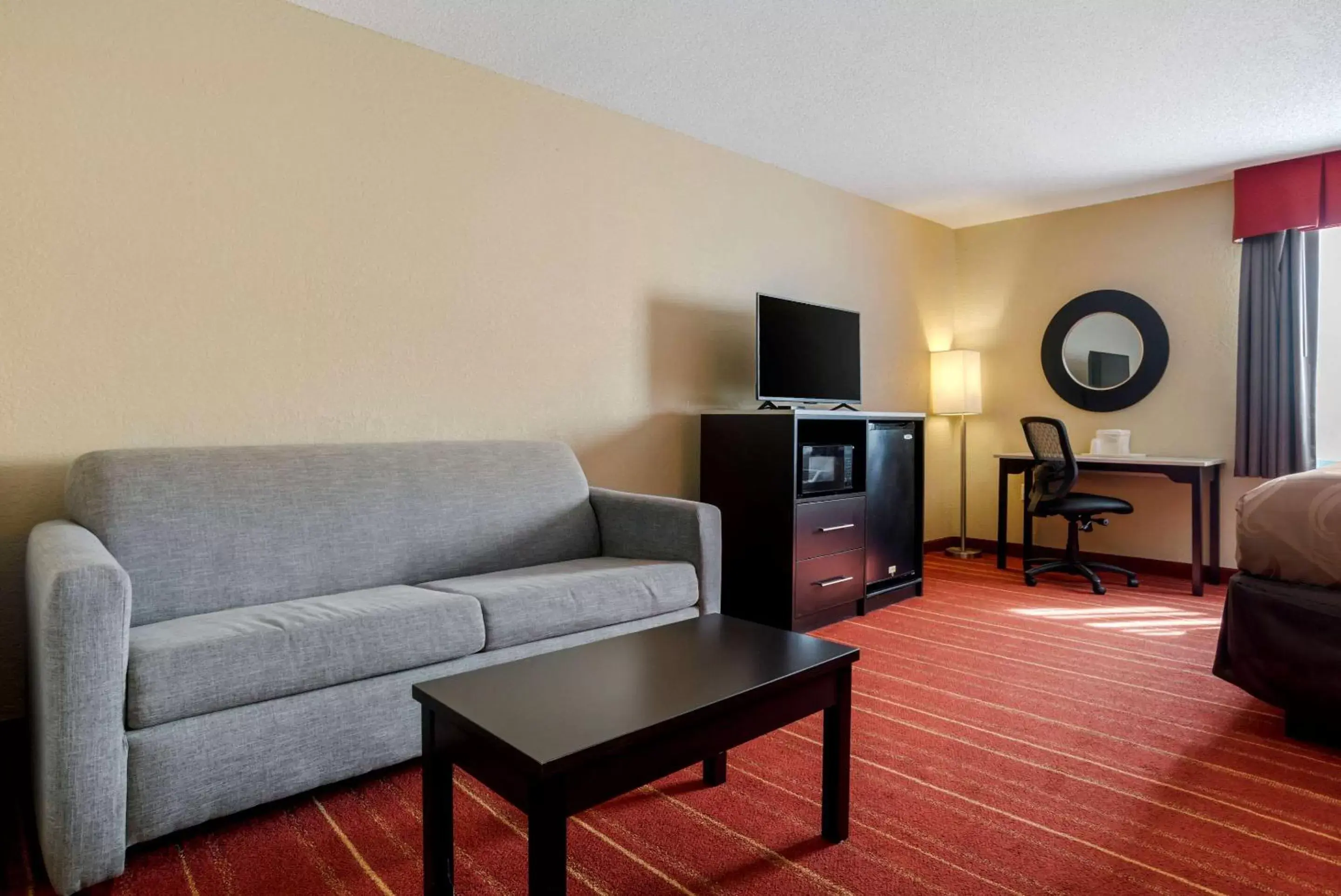 Bedroom, Seating Area in Quality Inn Phenix City Columbus