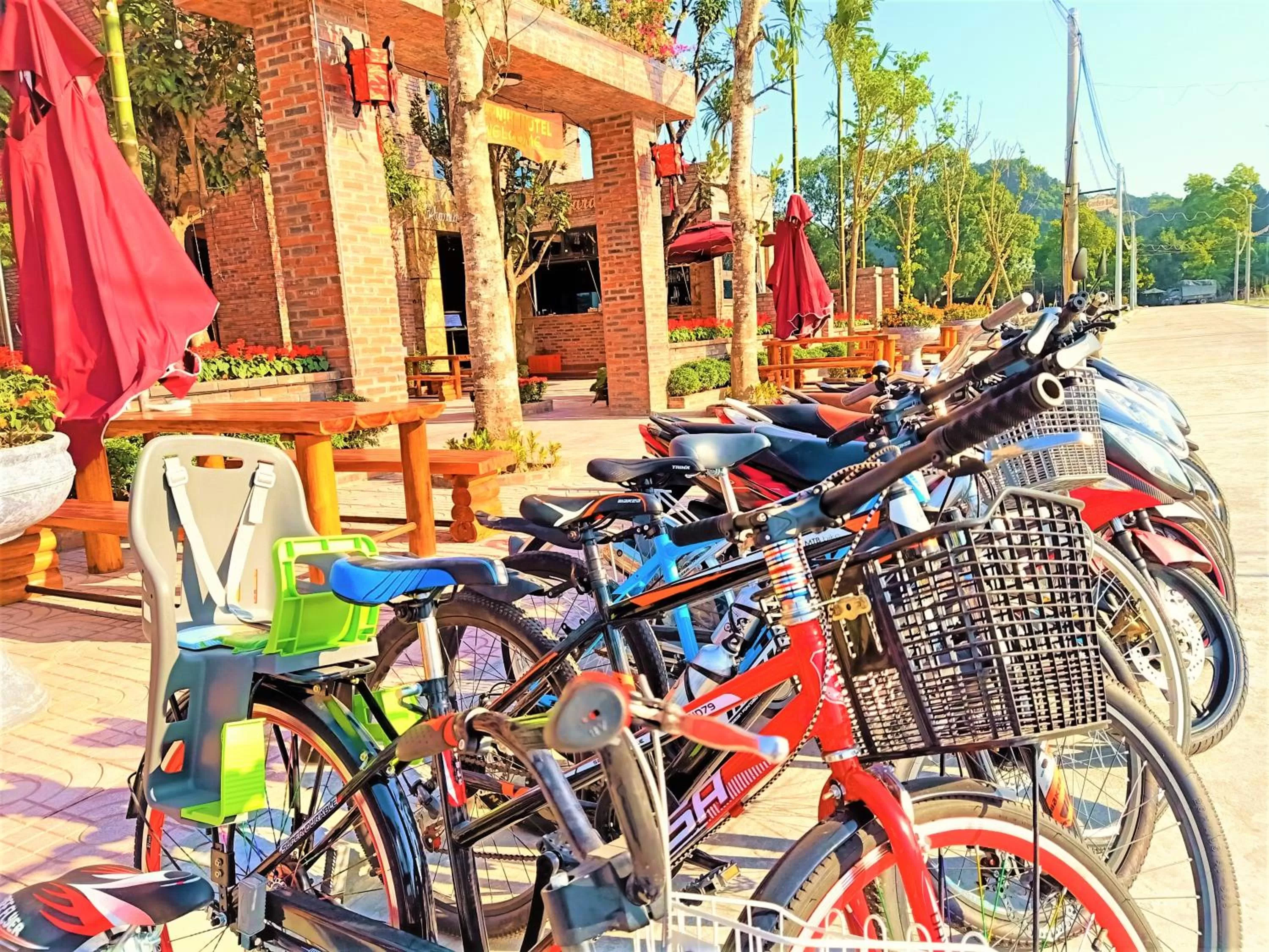 Facade/entrance in Cozynibi Hotel