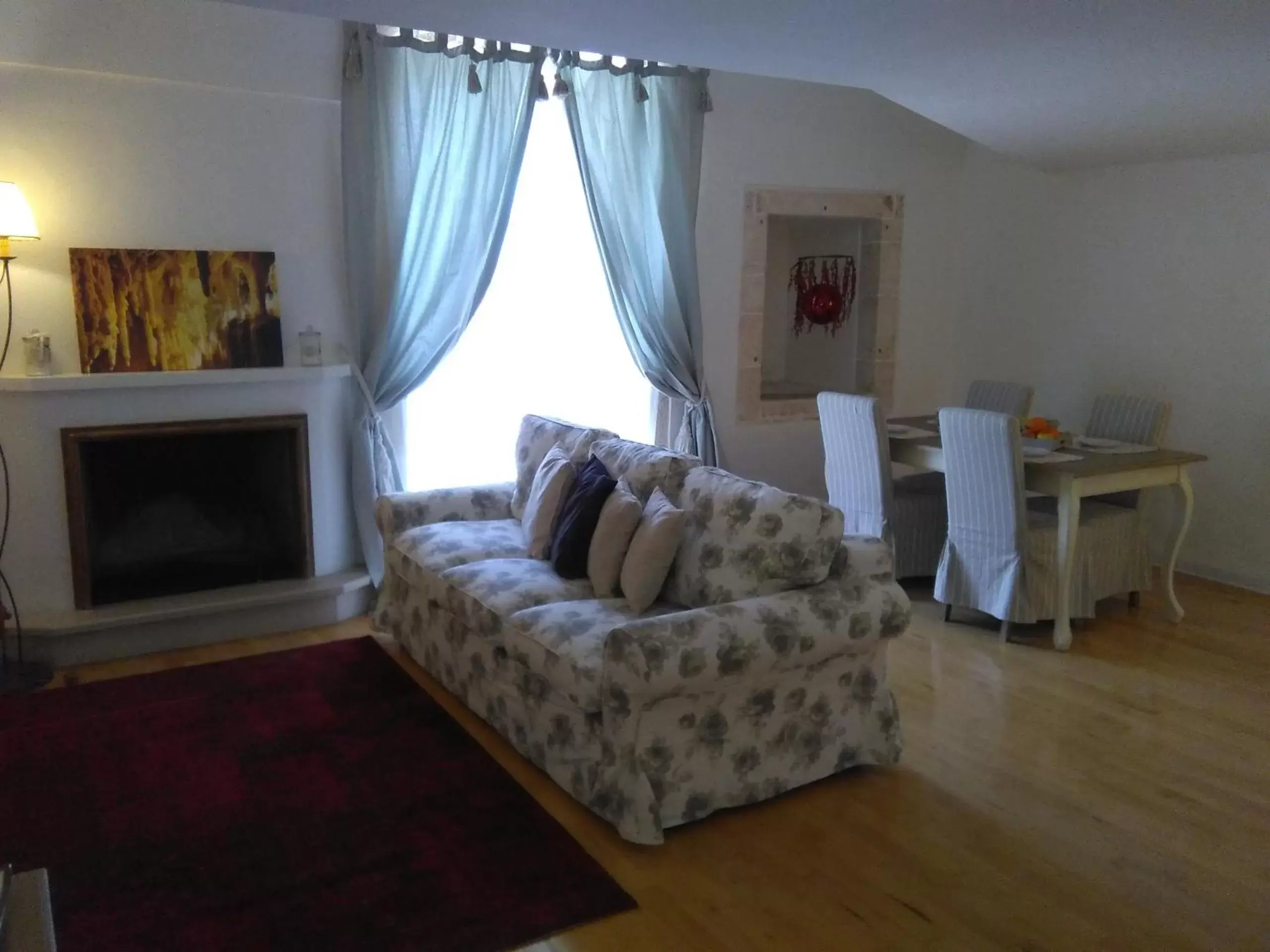 Photo of the whole room, Seating Area in ARCOBELLO Suite Rooms