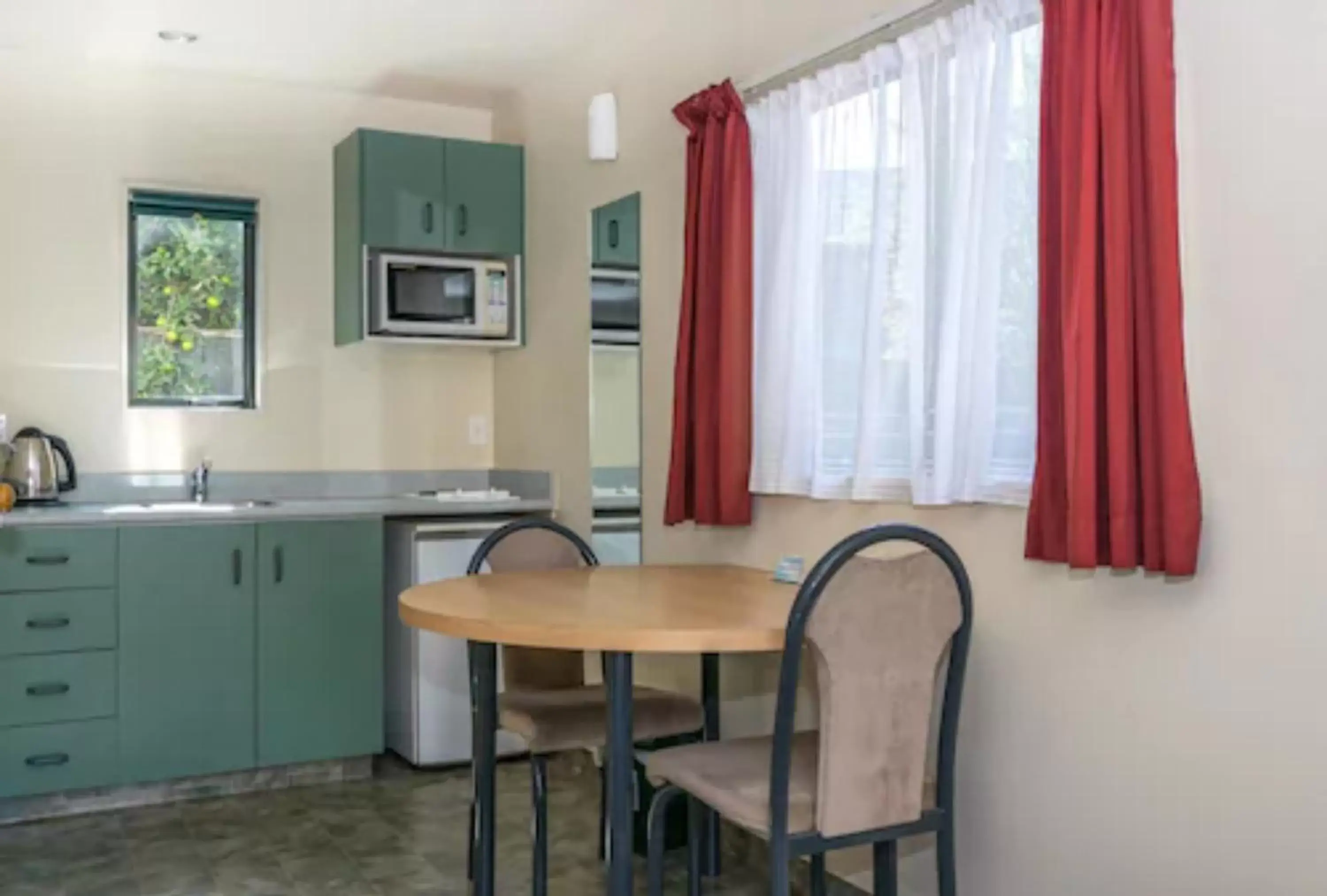 kitchen, Kitchen/Kitchenette in Ashleigh Court Motel