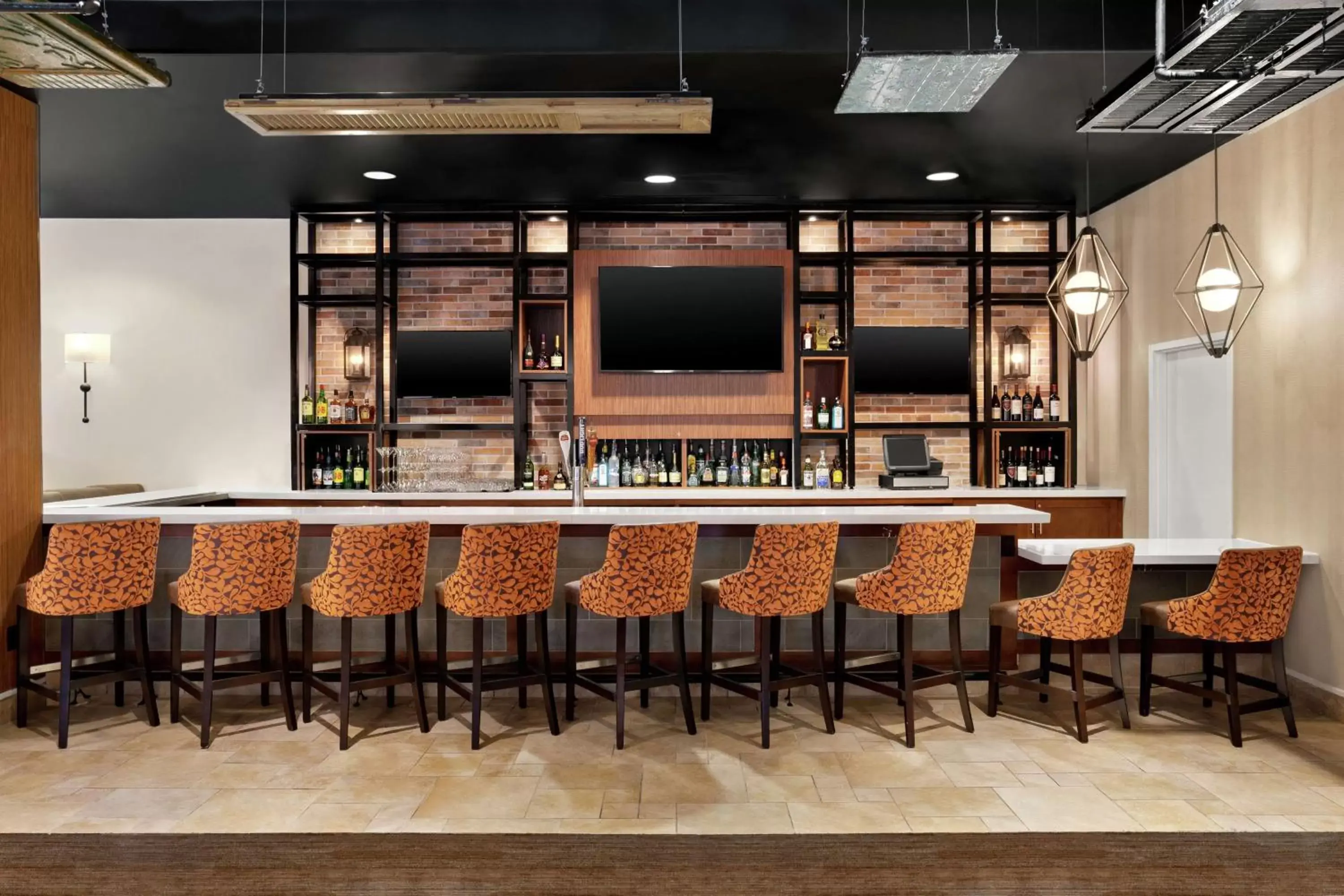 Lounge or bar, Business Area/Conference Room in Hilton Garden Inn New Orleans Convention Center