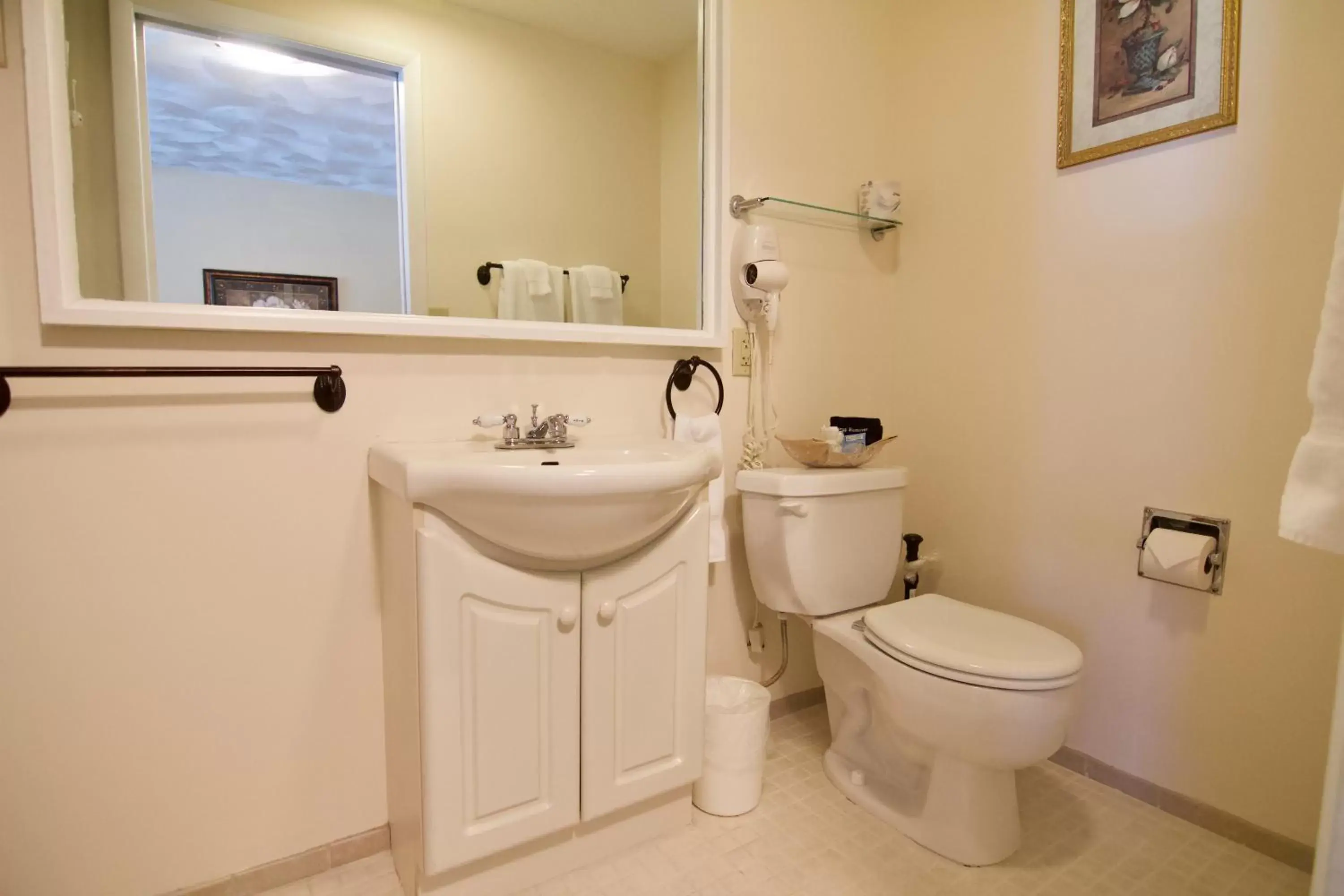 Bathroom in Hotel Frankfort & Restaurant