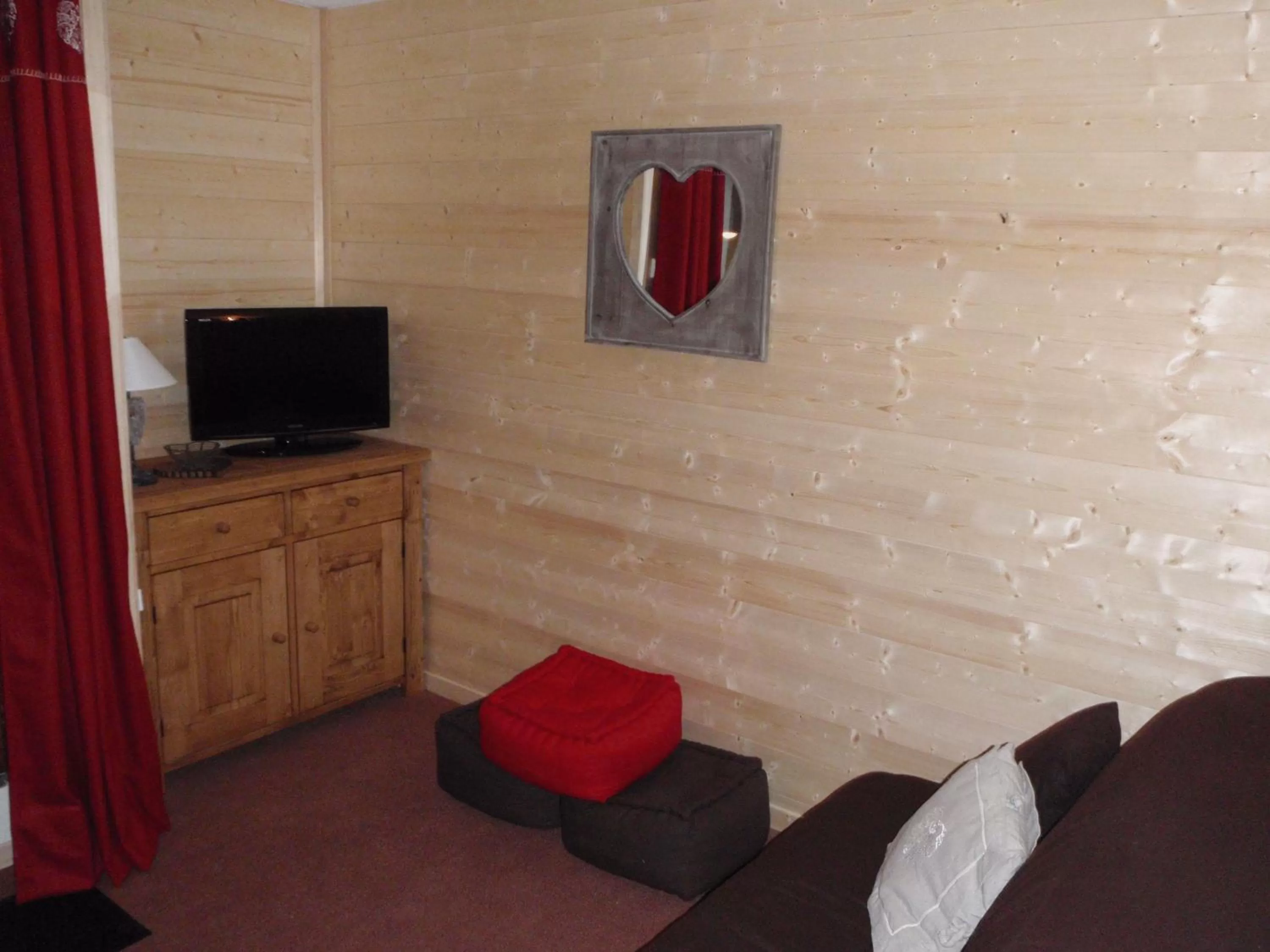 Photo of the whole room in Hôtel Rent