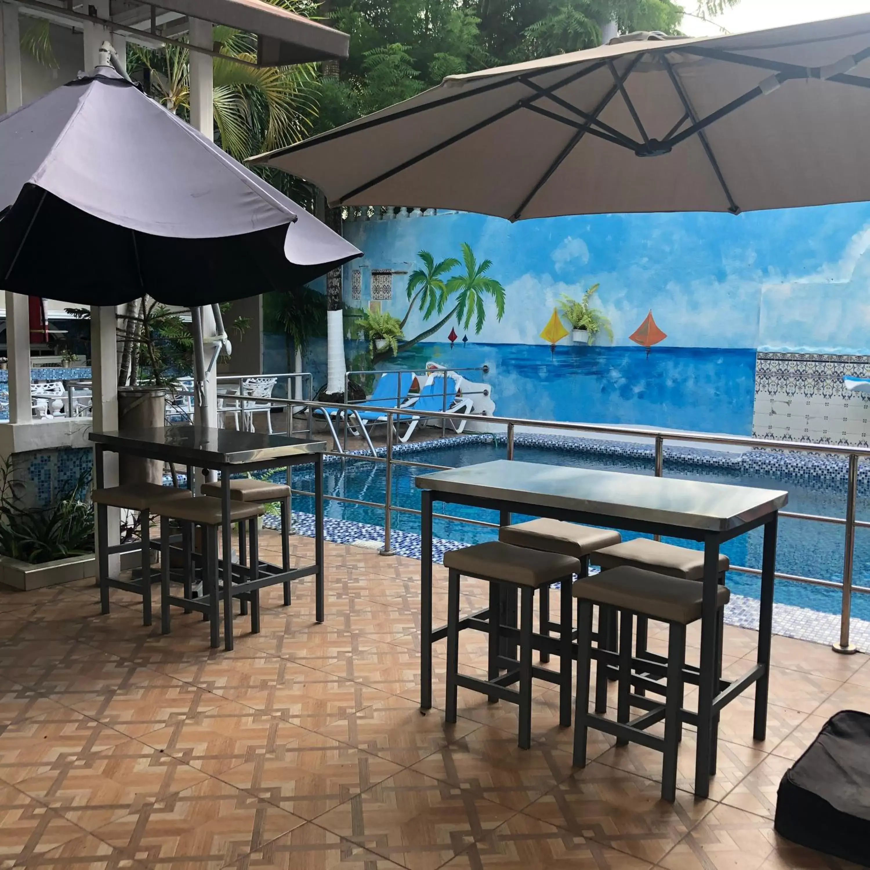 Balcony/Terrace, Swimming Pool in Hotel La Casona Dorada