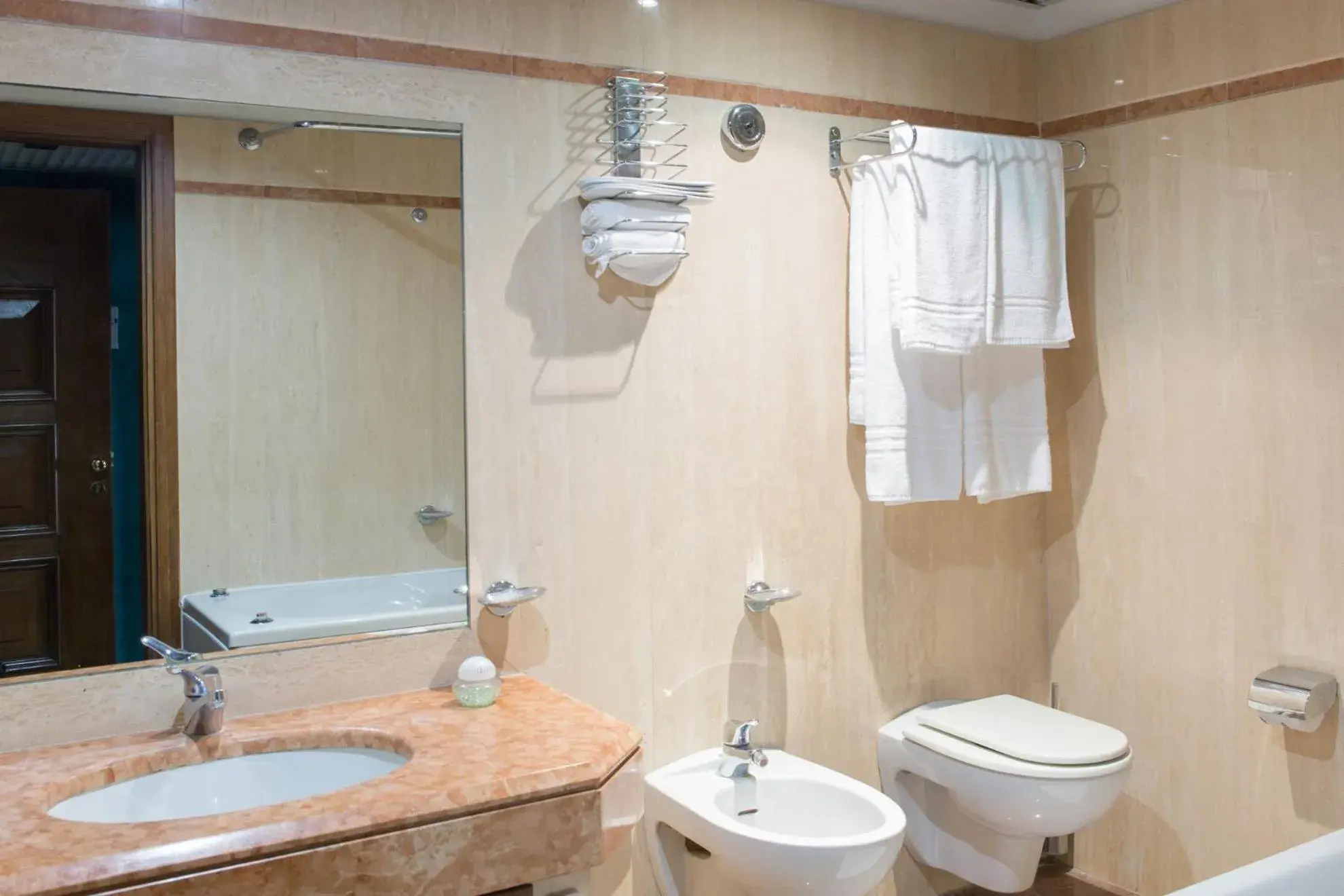 Shower, Bathroom in Hotel Arcobaleno