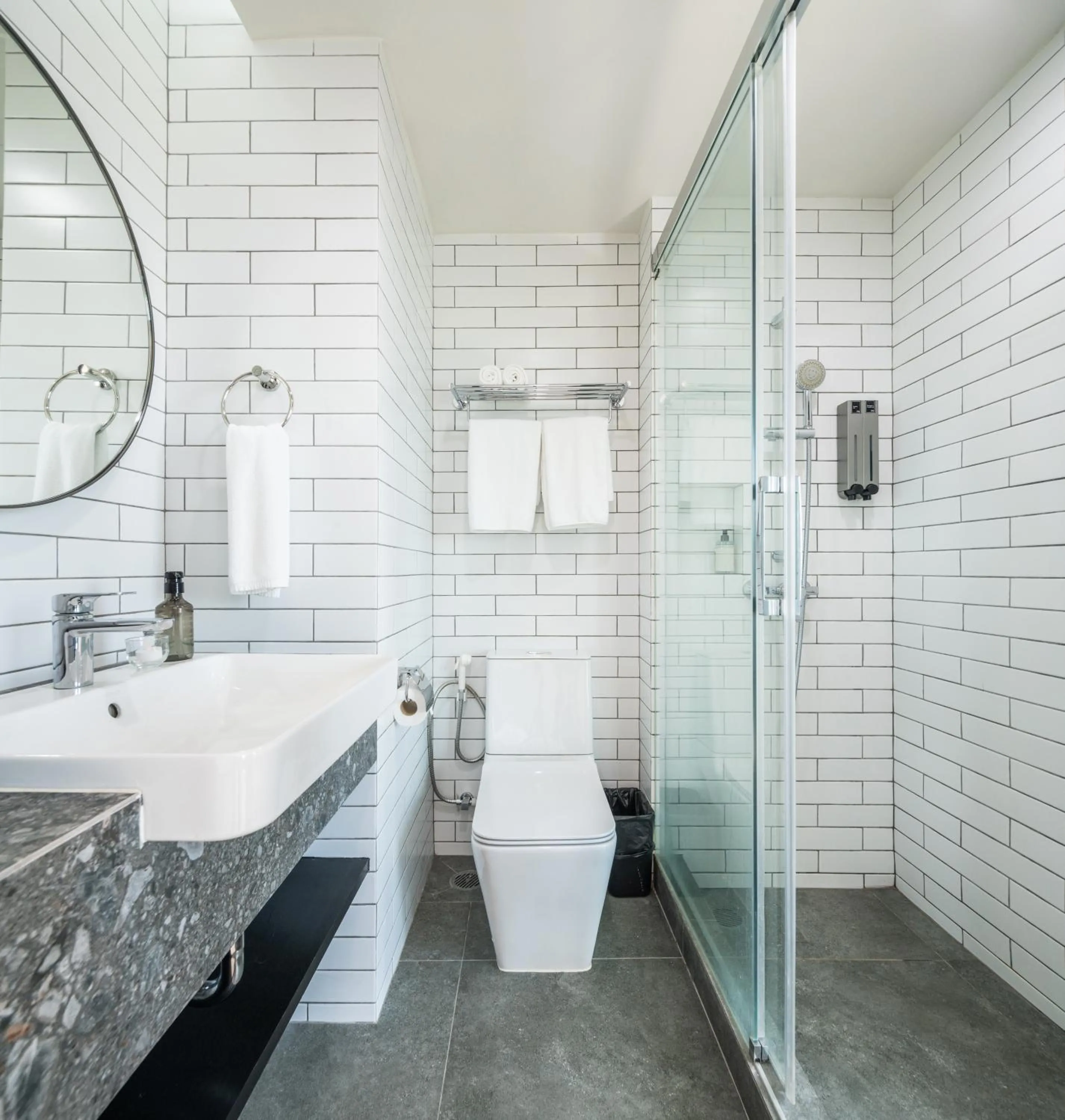 Toilet in Mii Hotel Srinakarin