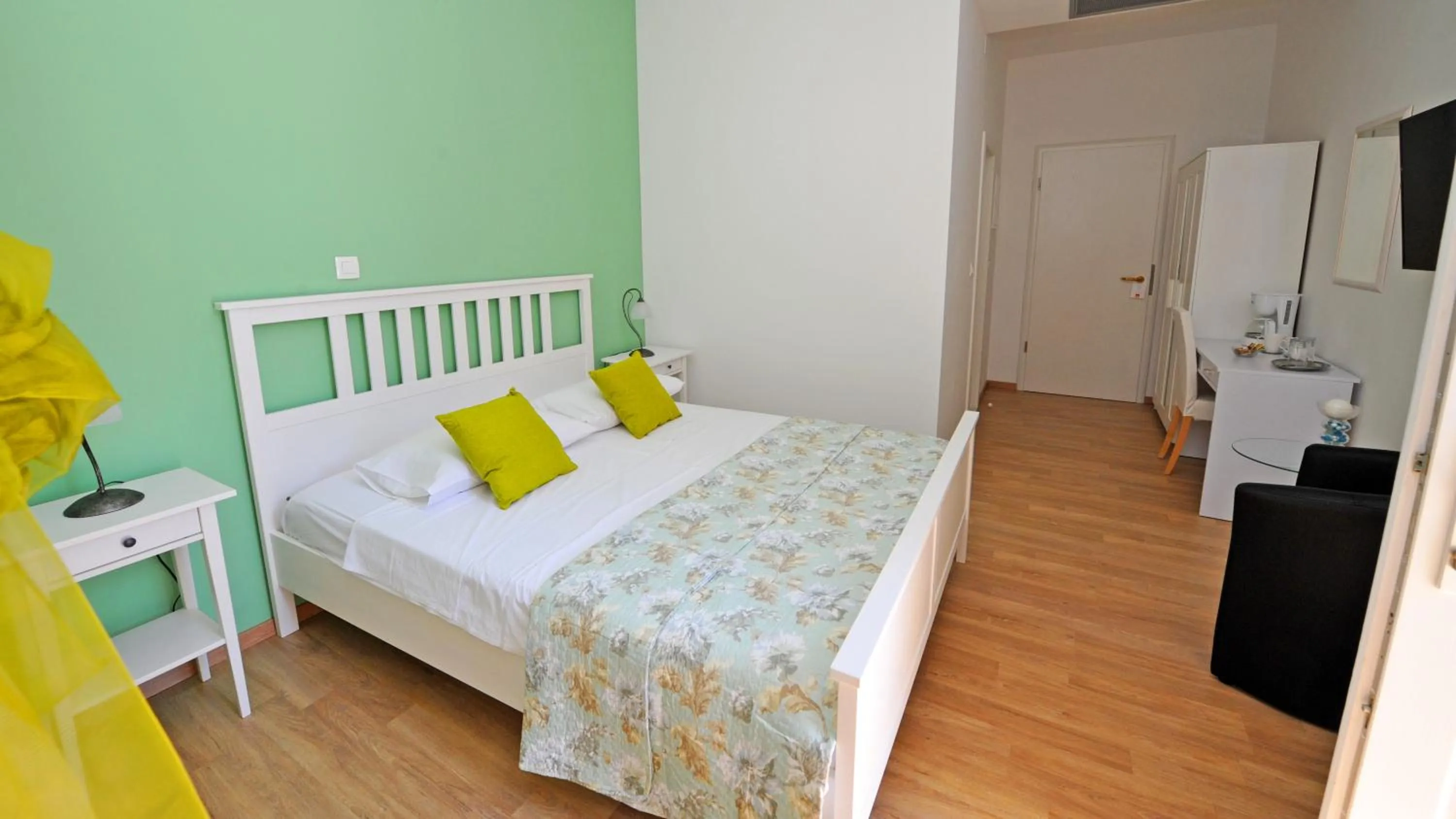 Bed in Luxury Rooms Nirvana