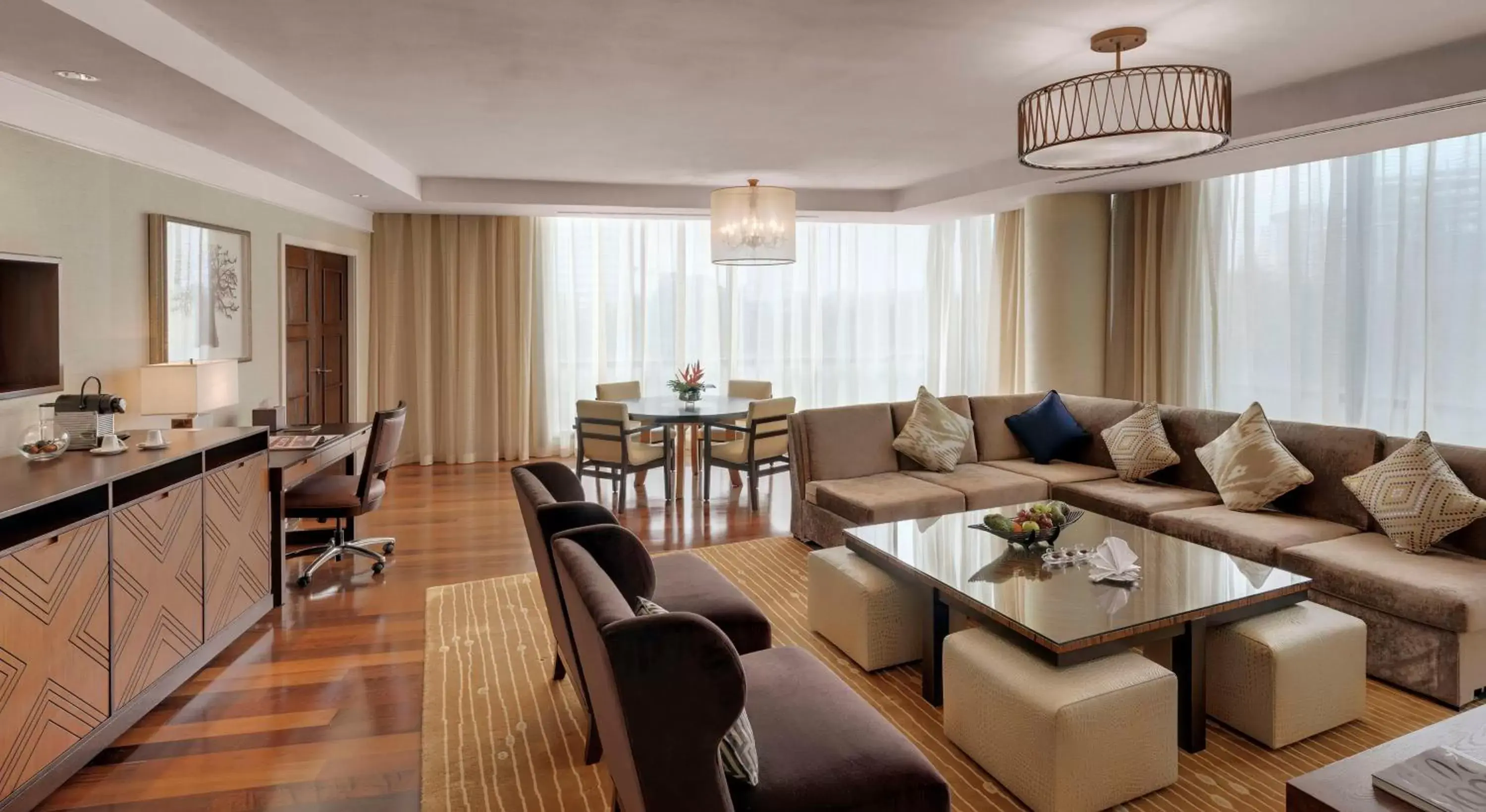 Photo of the whole room, Seating Area in Kempinski Hotel Gold Coast City
