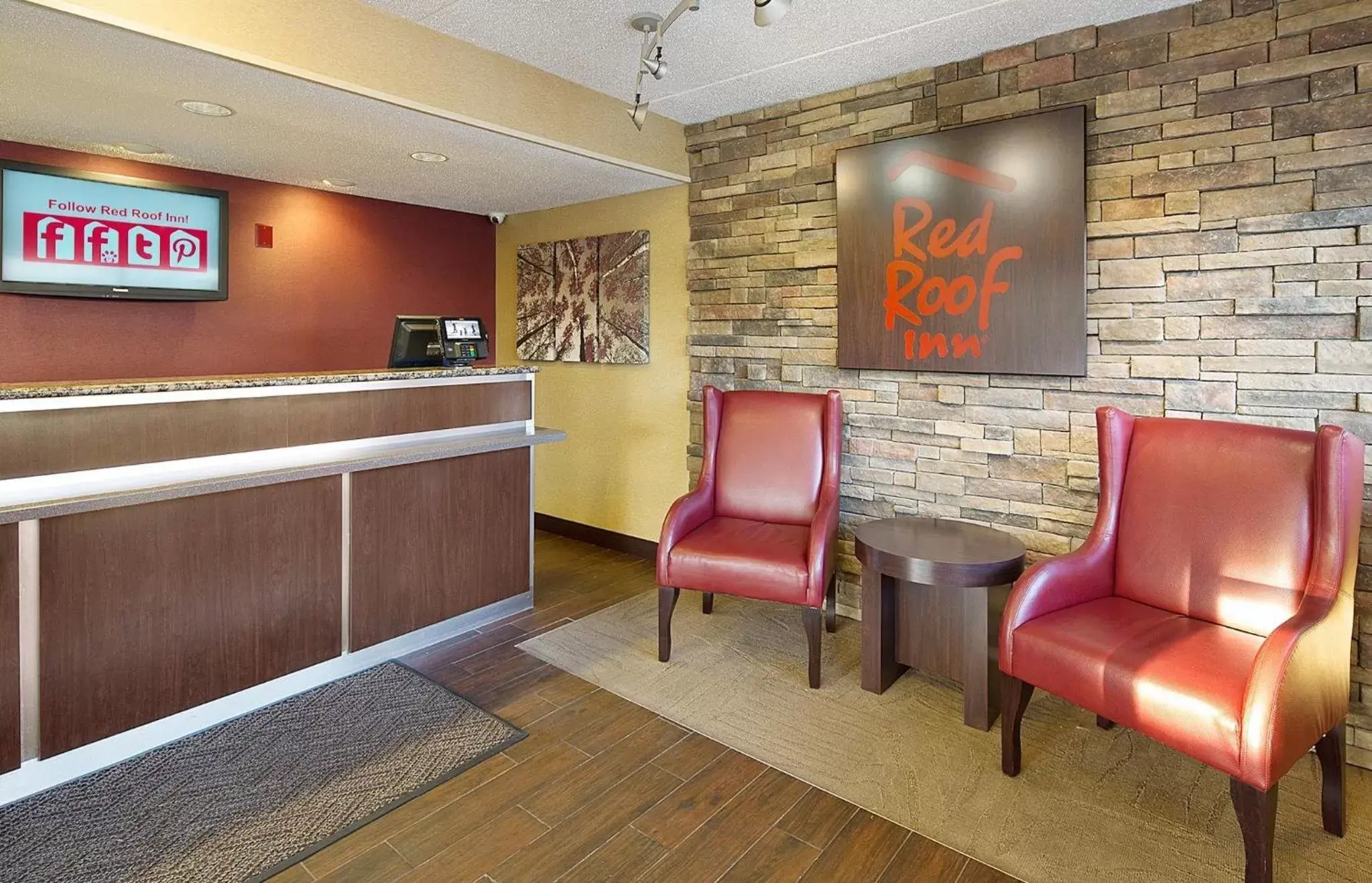 Lobby or reception, Lobby/Reception in Red Roof Inn Detroit - Roseville St Clair Shores