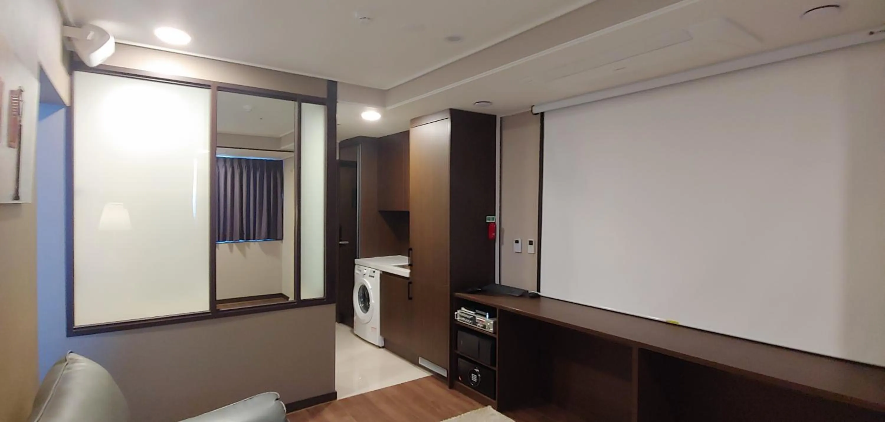 Western Bay Marina Hotel