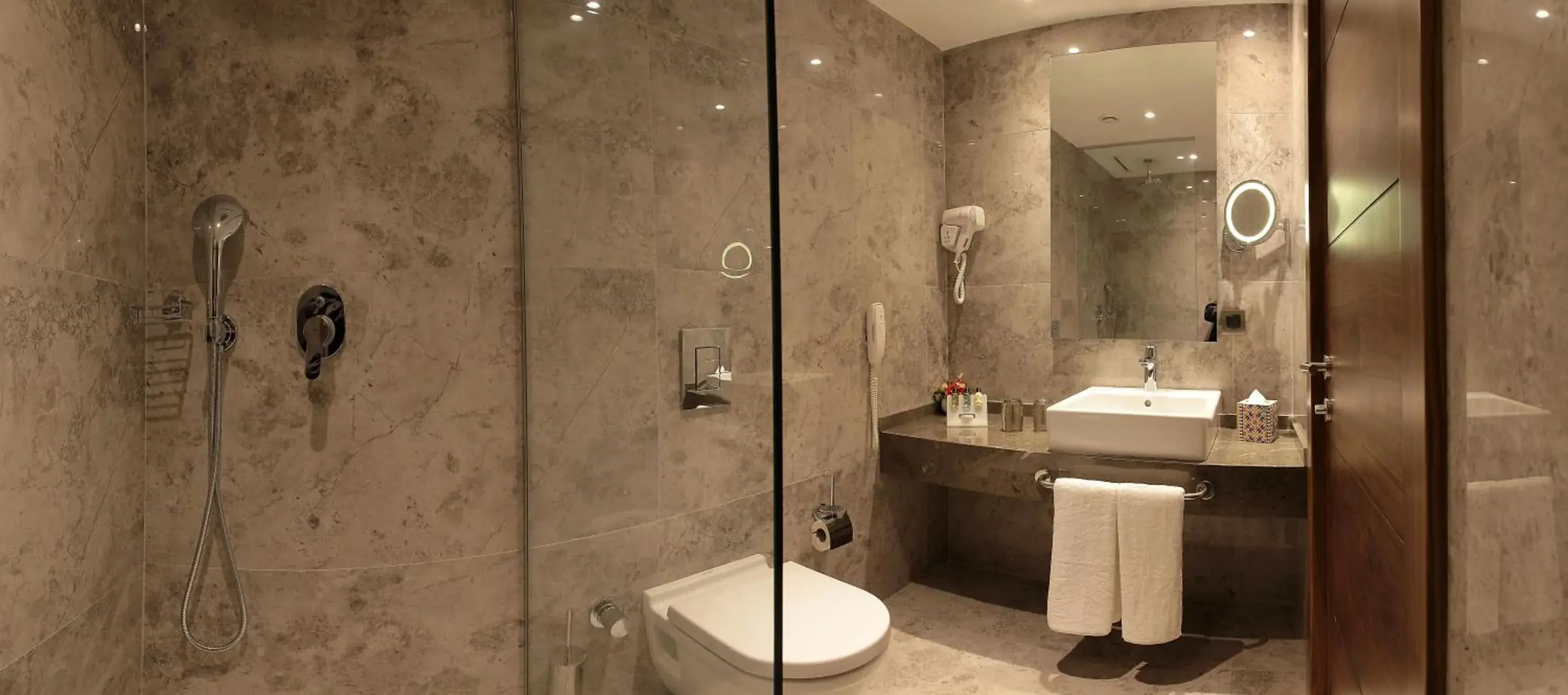 Shower in Bricks Hotel İstanbul