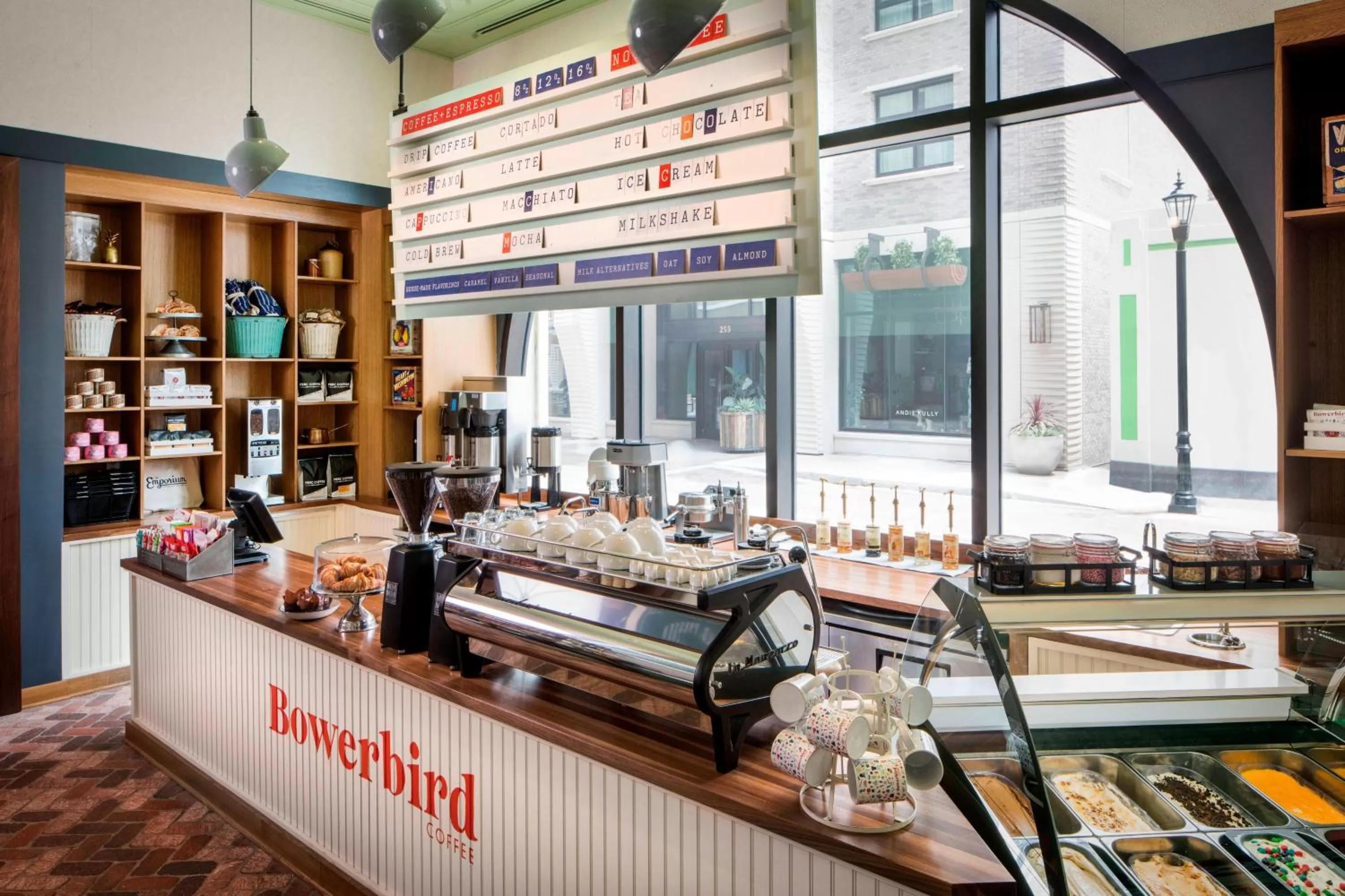 Restaurant/places to eat in Perry Lane Hotel, a Luxury Collection Hotel, Savannah