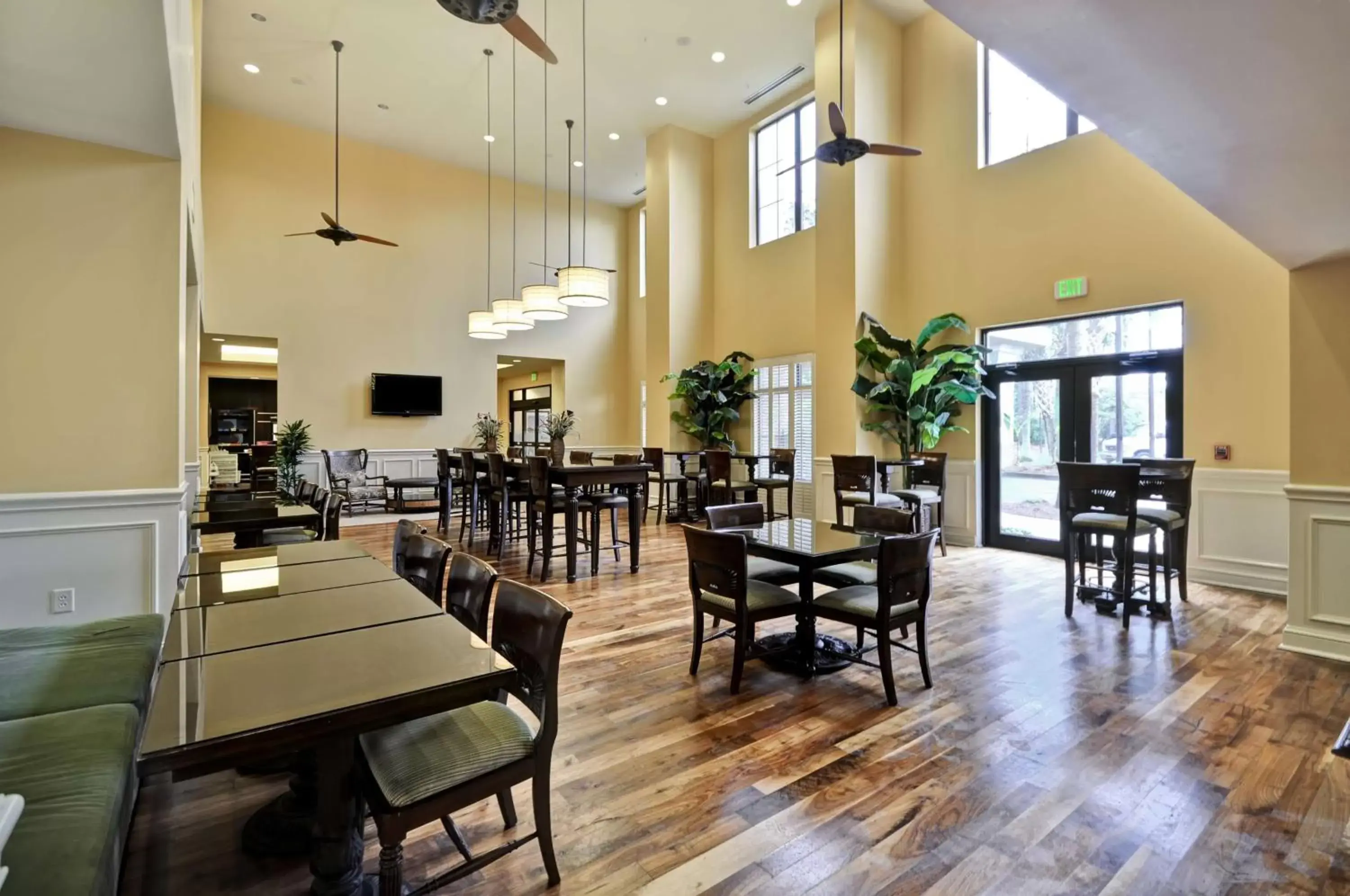 Dining area, Restaurant/Places to Eat in Hampton Inn & Suites North Charleston-University Boulevard