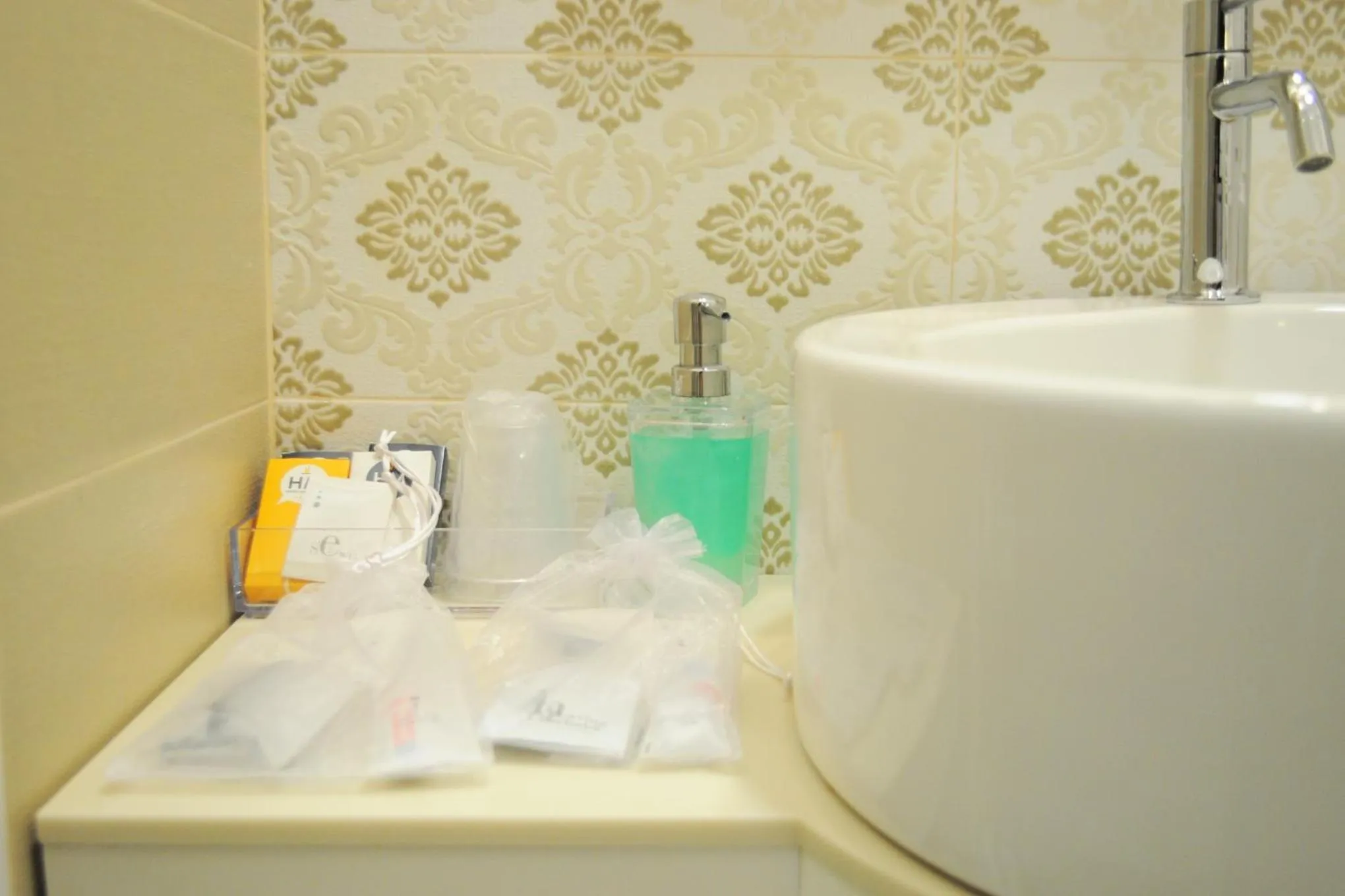 Bathroom in Hotel Maggiore