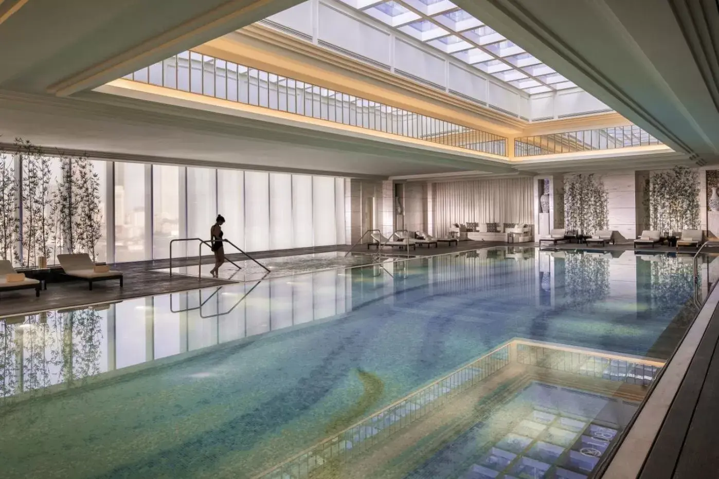 Hot Tub, Swimming Pool in Four Seasons Hotel Tianjin