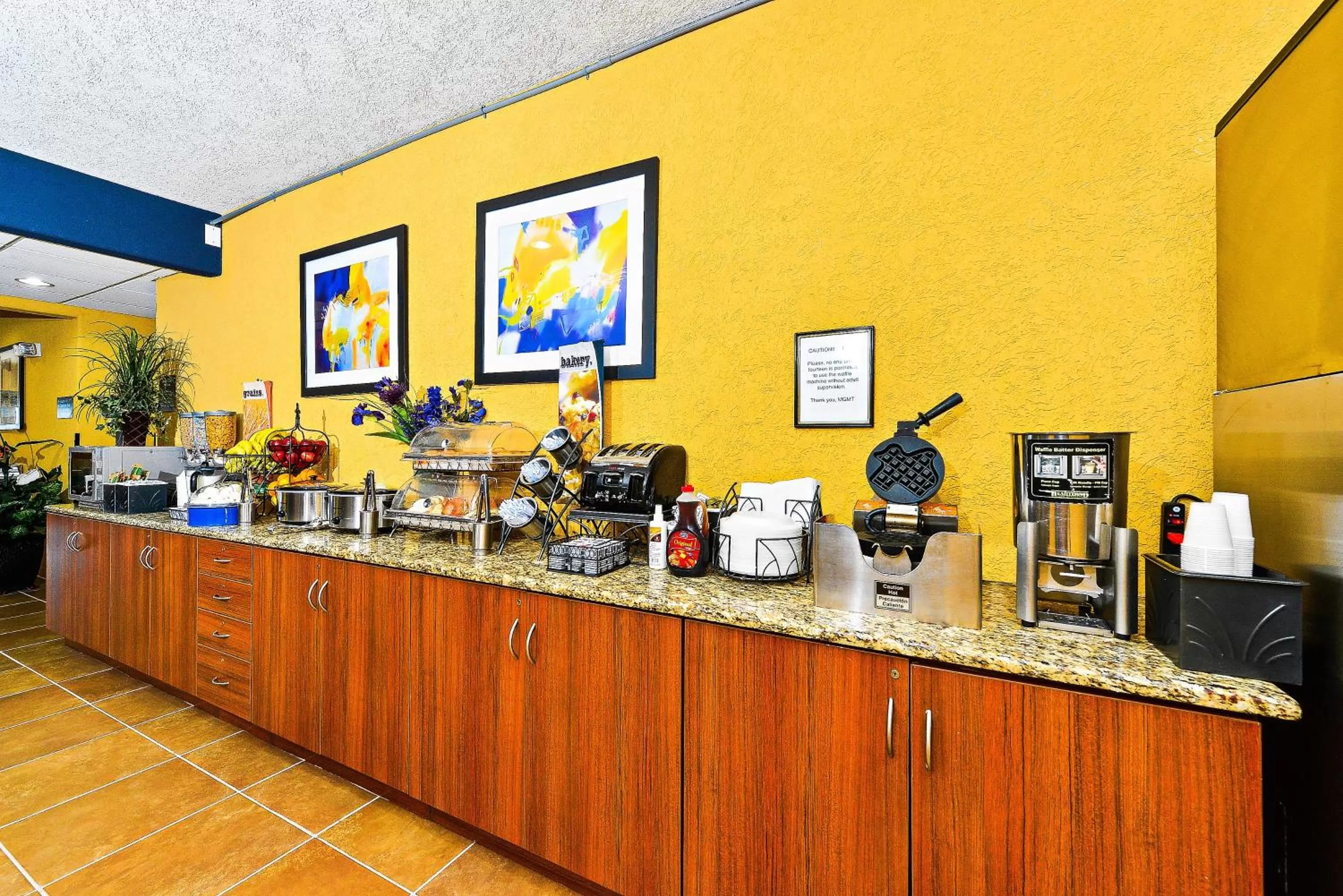 Restaurant/places to eat in Microtel Inn & Suites by Wyndham New Braunfels I-35