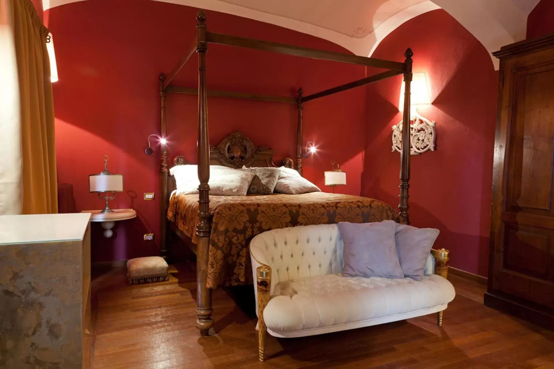 Bed, Room Photo in Relais Montemaggiore