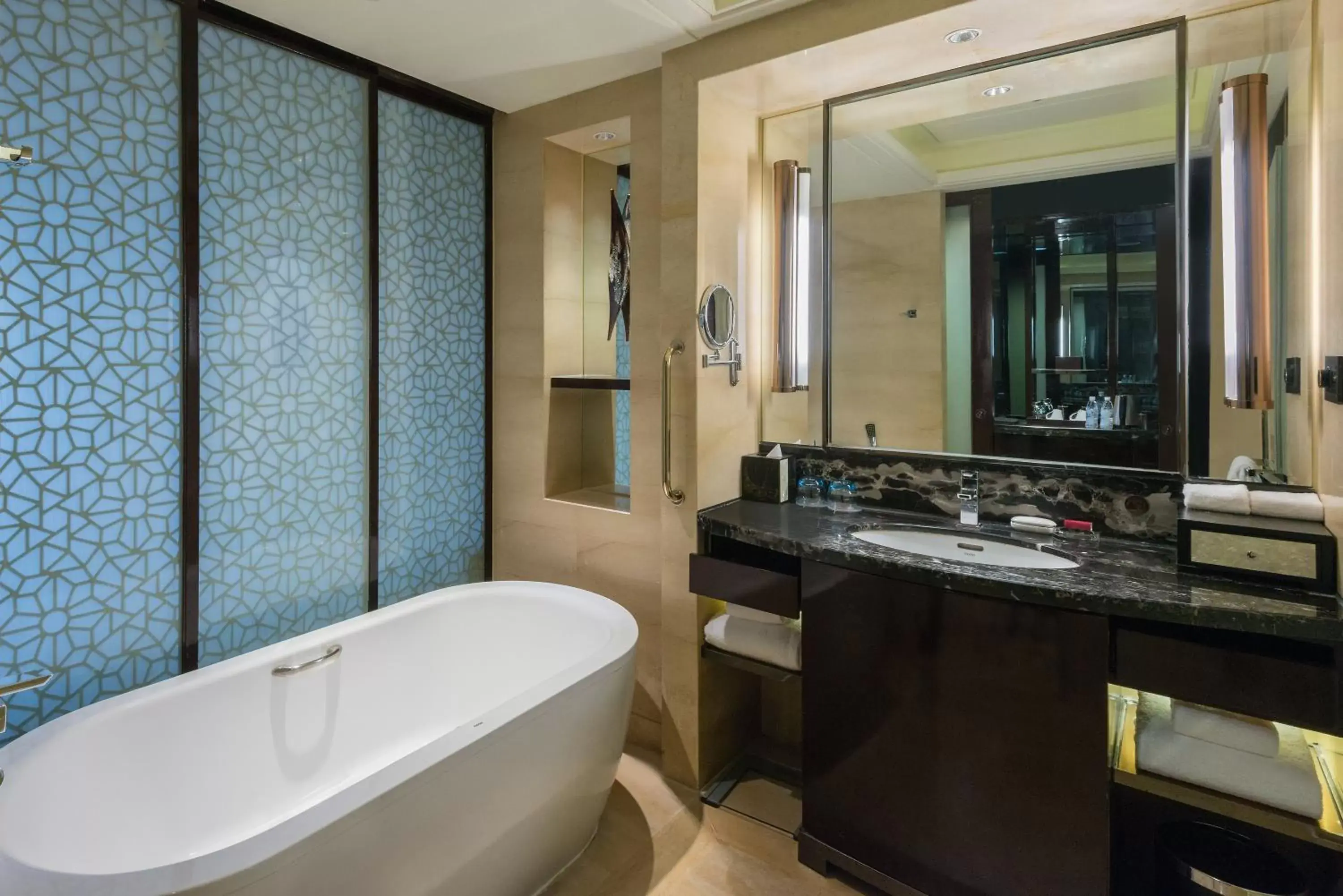 Bathroom in Crowne Plaza Chengdu Panda Garden, an IHG Hotel