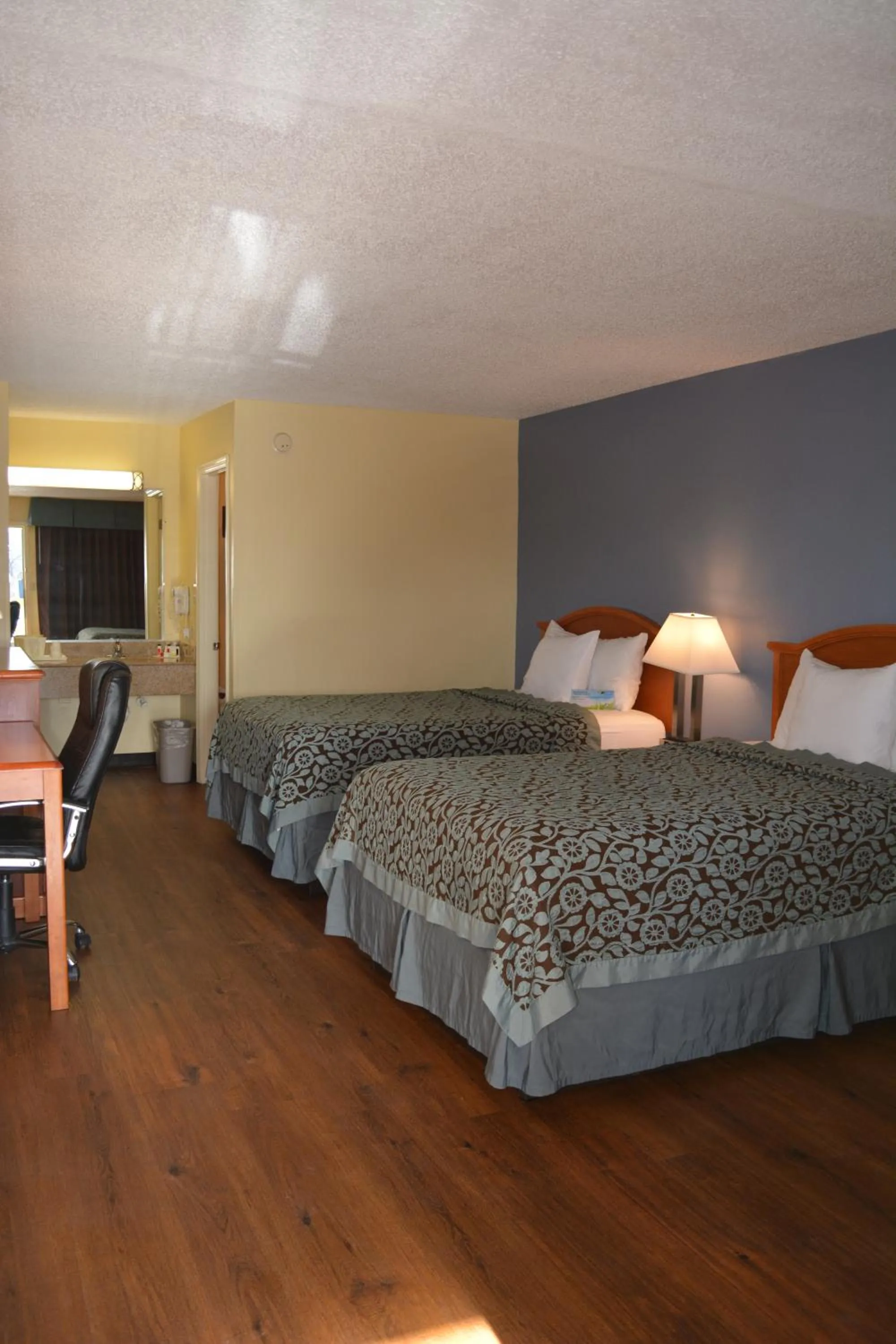 Bed in Days Inn by Wyndham Jacksonville NC