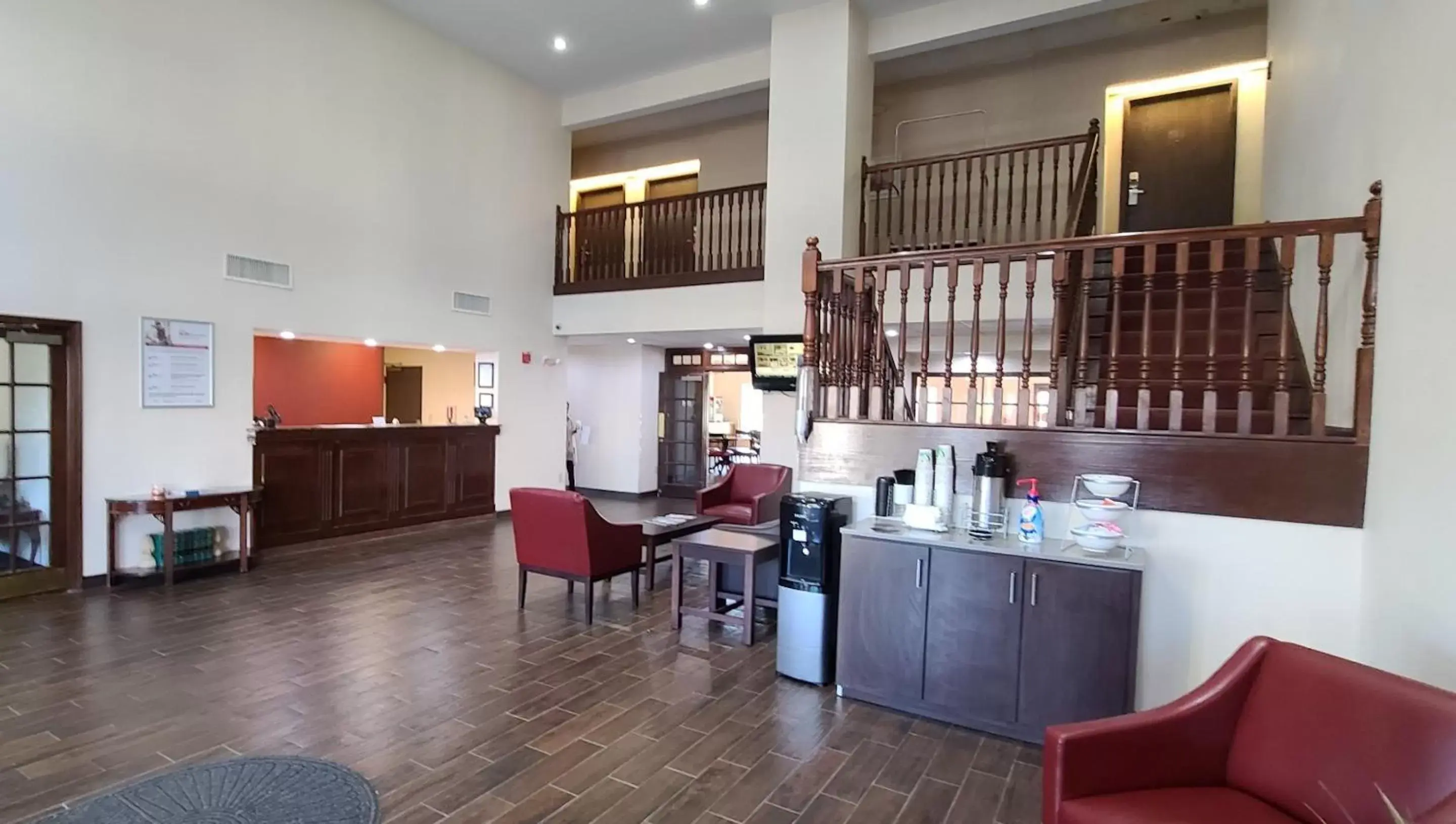 Lobby or reception in Red Roof Inn & Suites Albany, GA