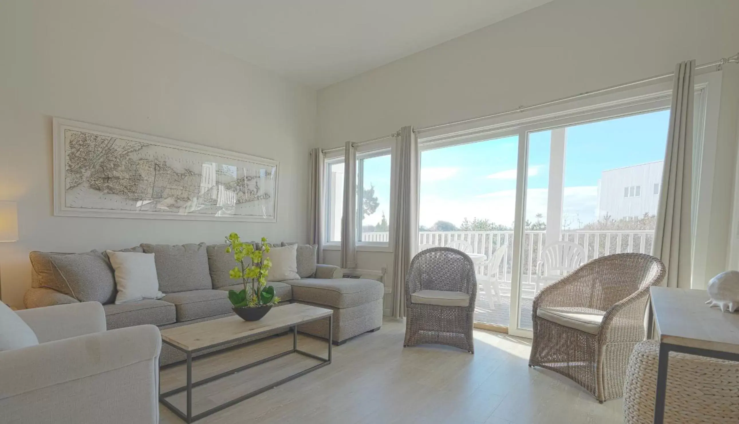 Seating Area in Sea Crest