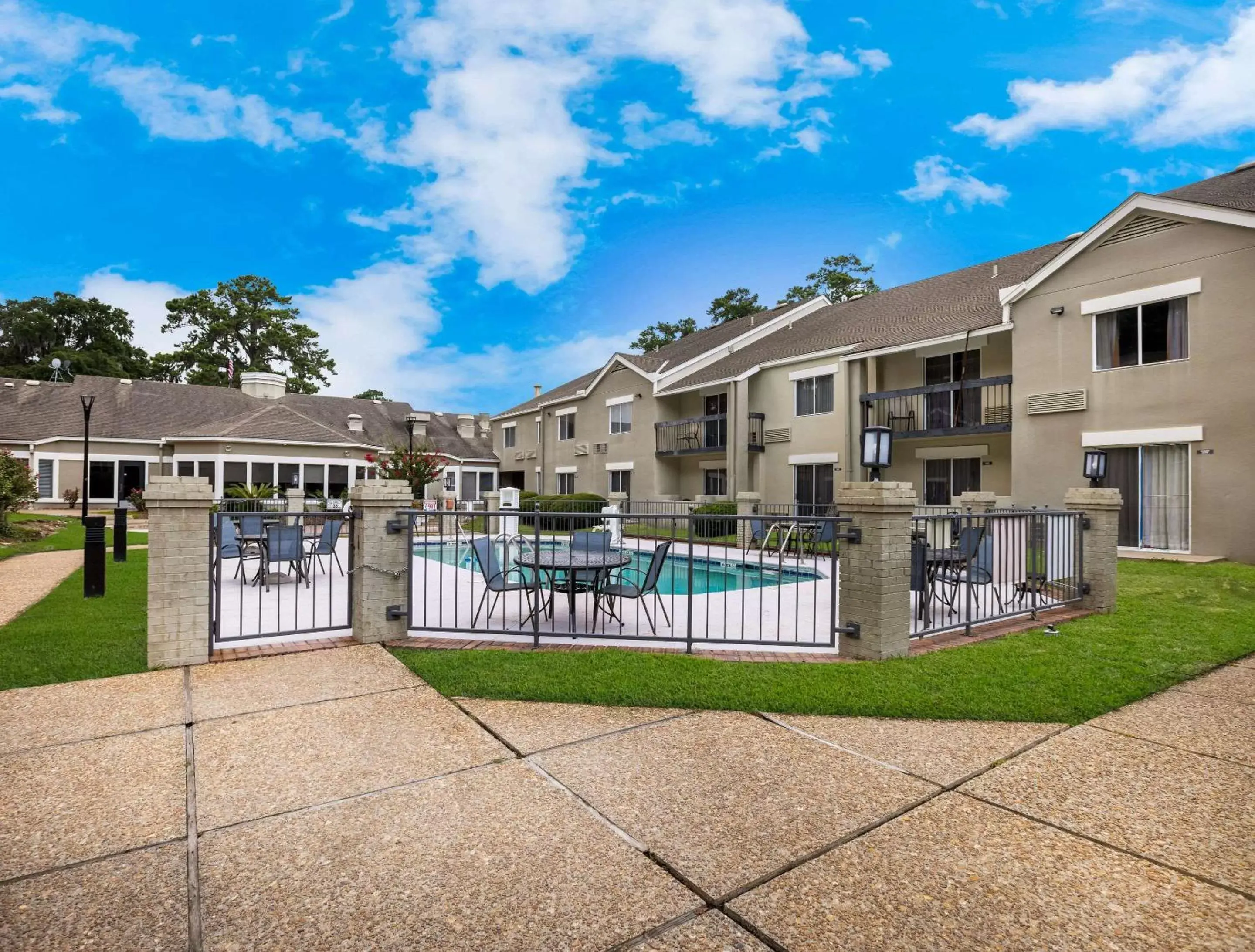 MainStay Suites Savannah Midtown MainStay Suites Savannah Midtown