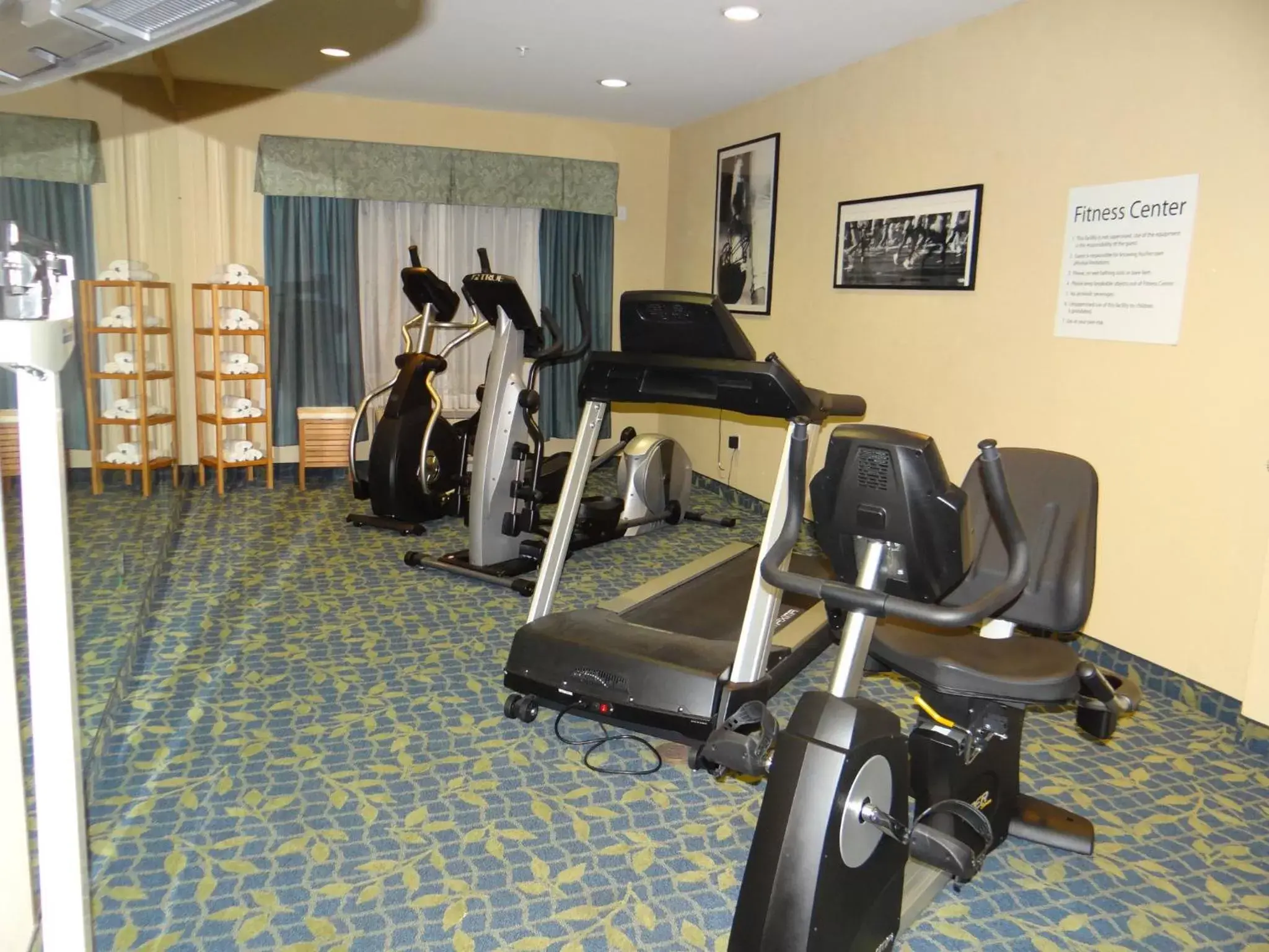 Spa and wellness centre/facilities, Fitness Center/Facilities in Holiday Inn Express Hotel & Suites Salisbury - Delmar, an IHG Hotel