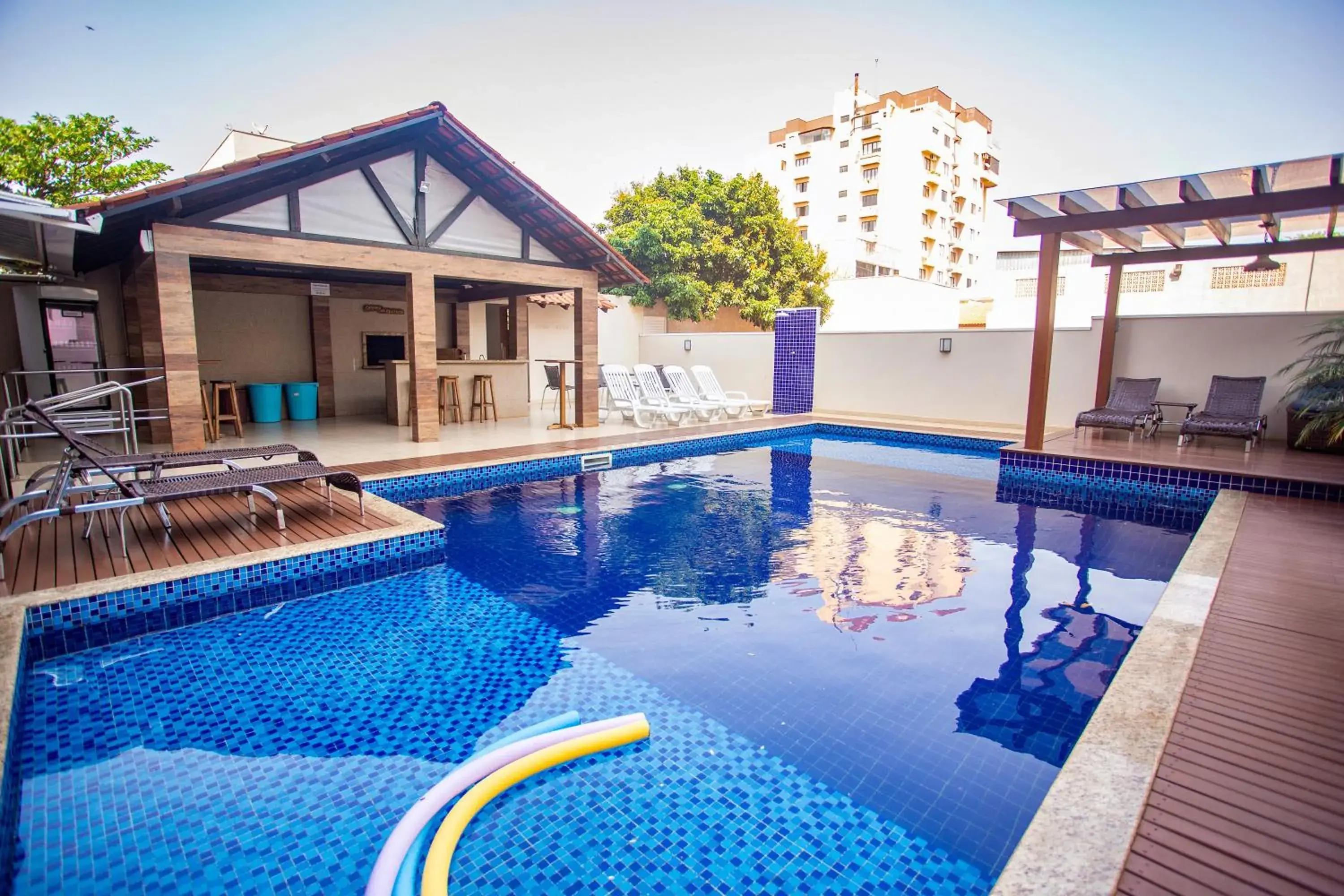 Swimming Pool in Nayru Hotel