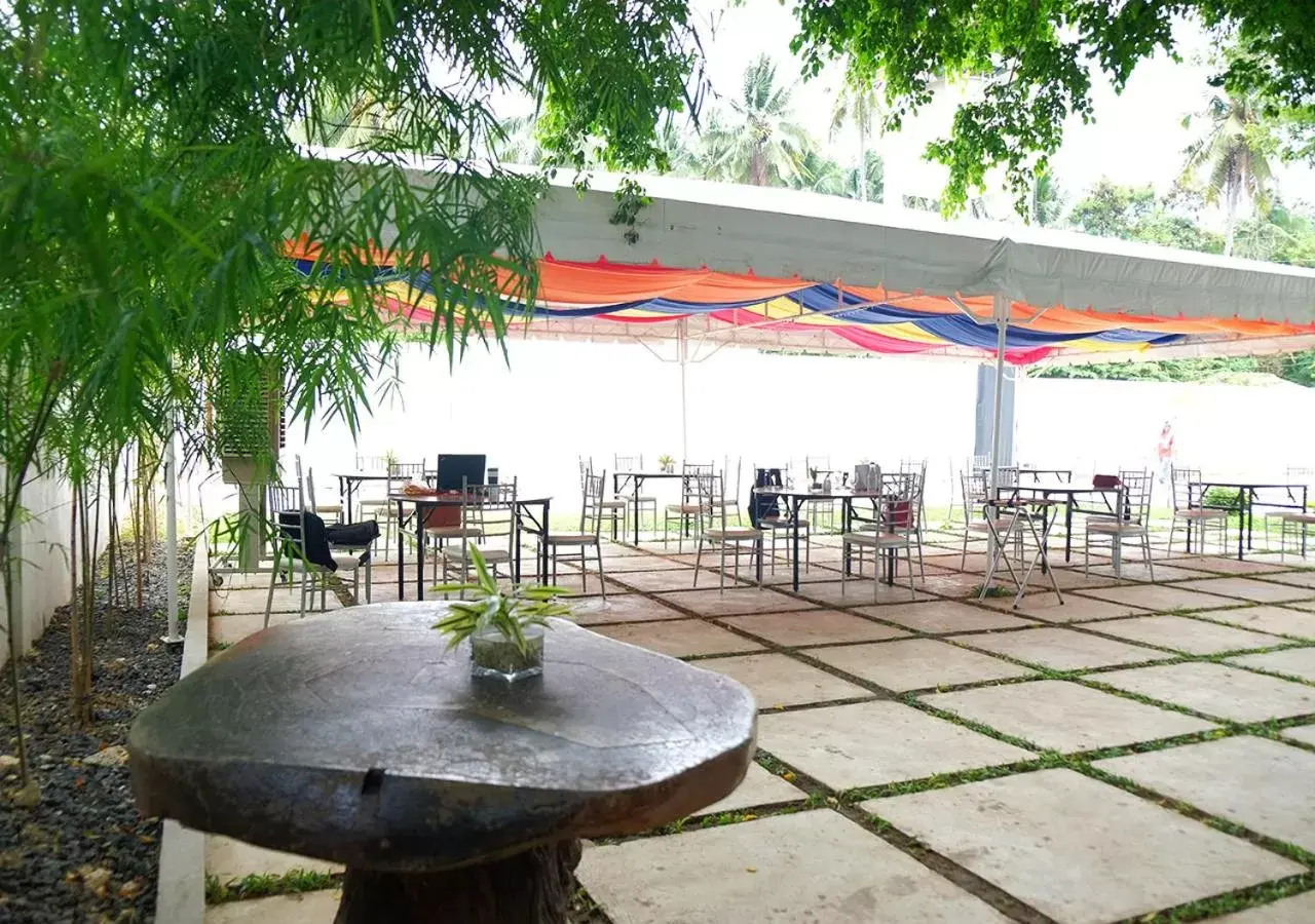 Restaurant/places to eat, Patio/Outdoor Area in Maayo Argao