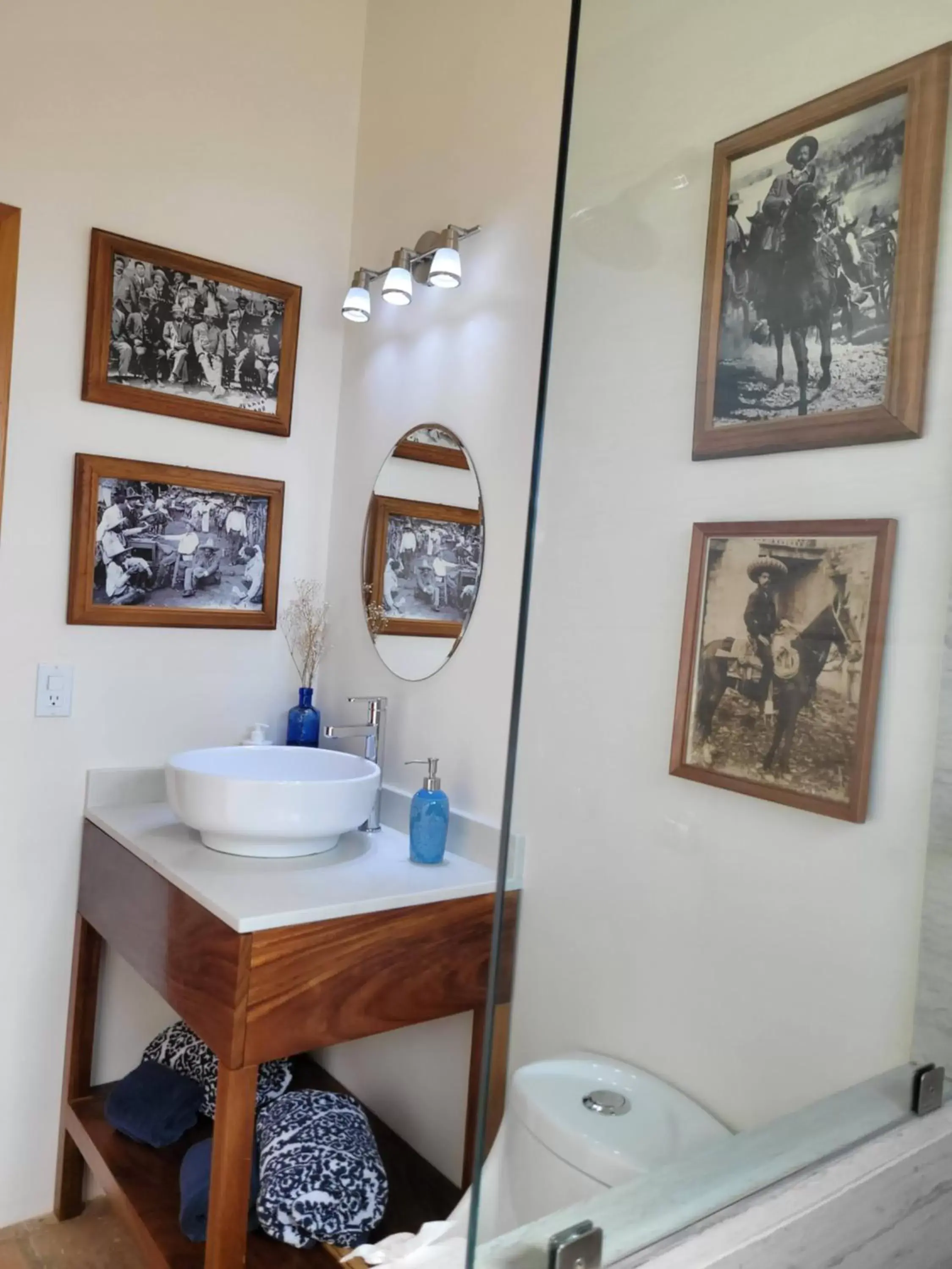 Toilet, Bathroom in Casa Magdalena