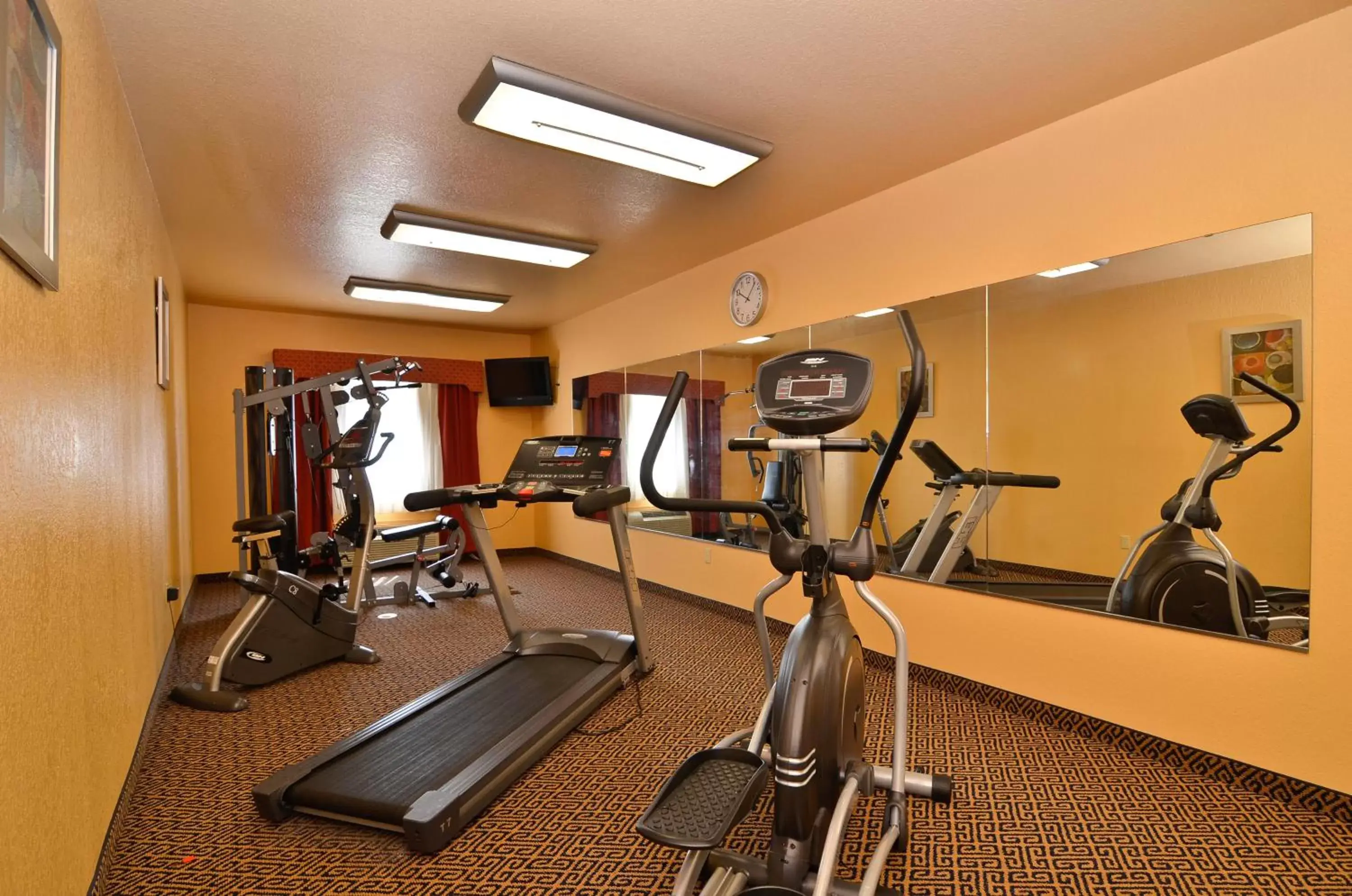 Fitness centre/facilities, Fitness Center/Facilities in HiWay Inn Express of Broken Bow