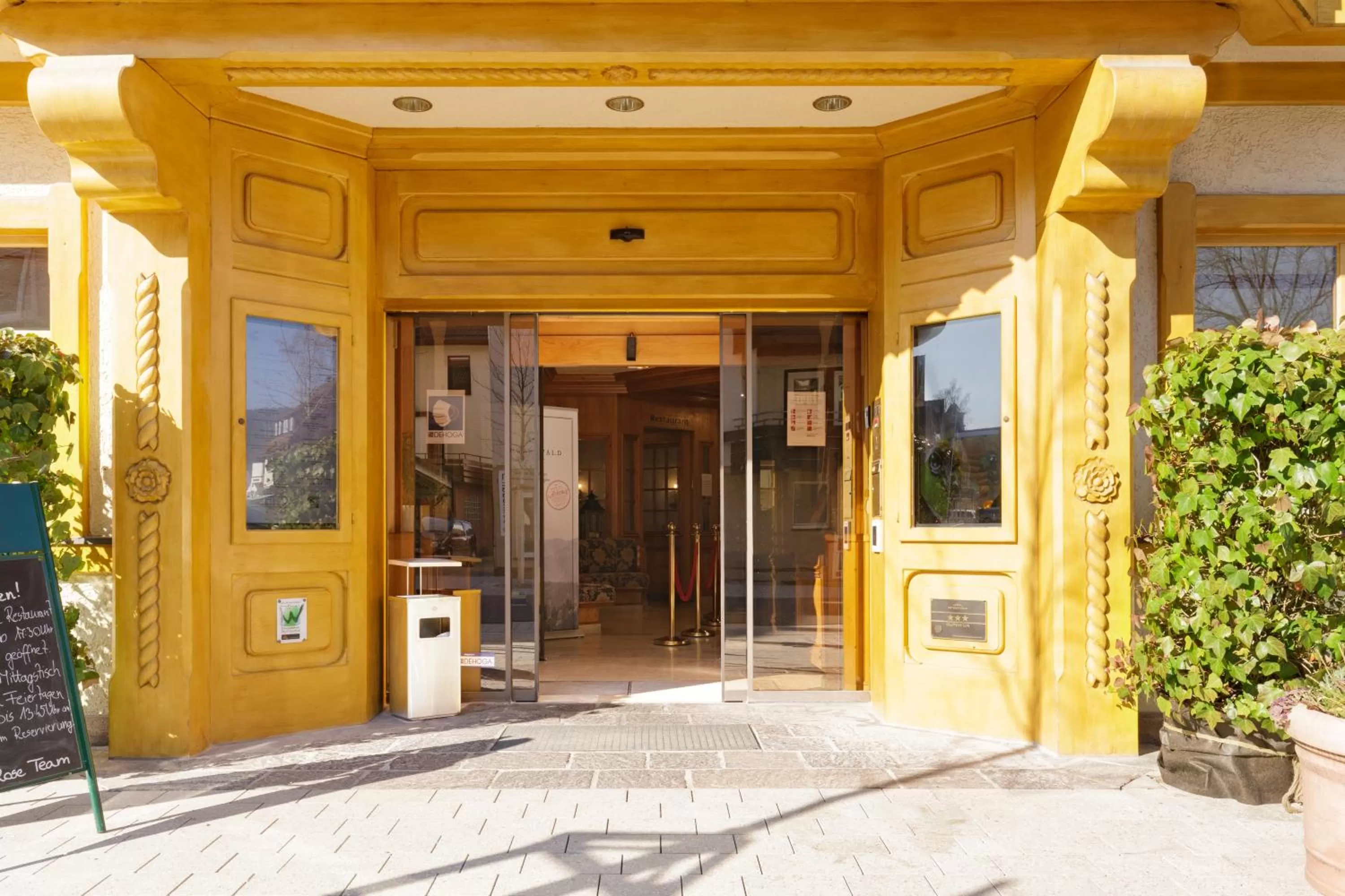 Facade/entrance in Hotel Rose