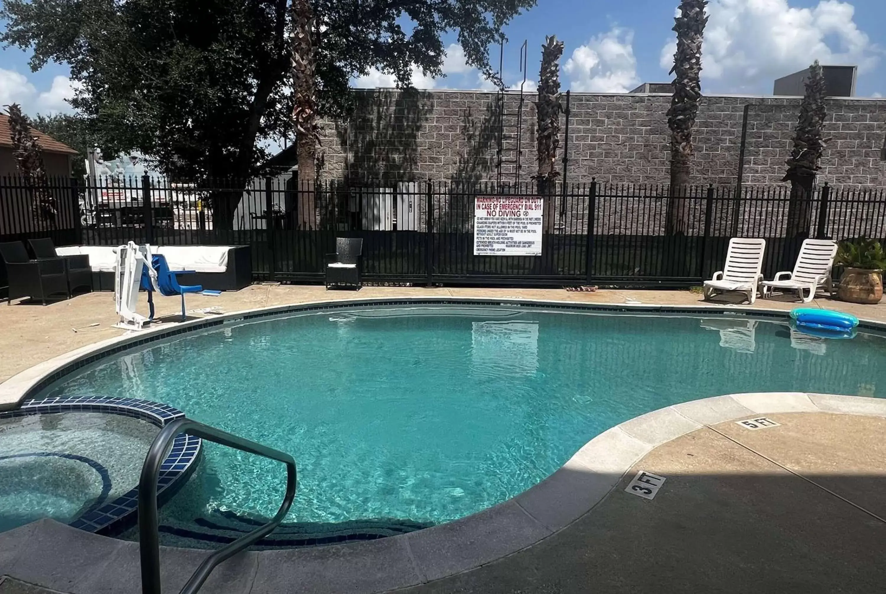 Pool view, Swimming Pool in Wingate by Wyndham Humble/Houston Intercontinental Airport