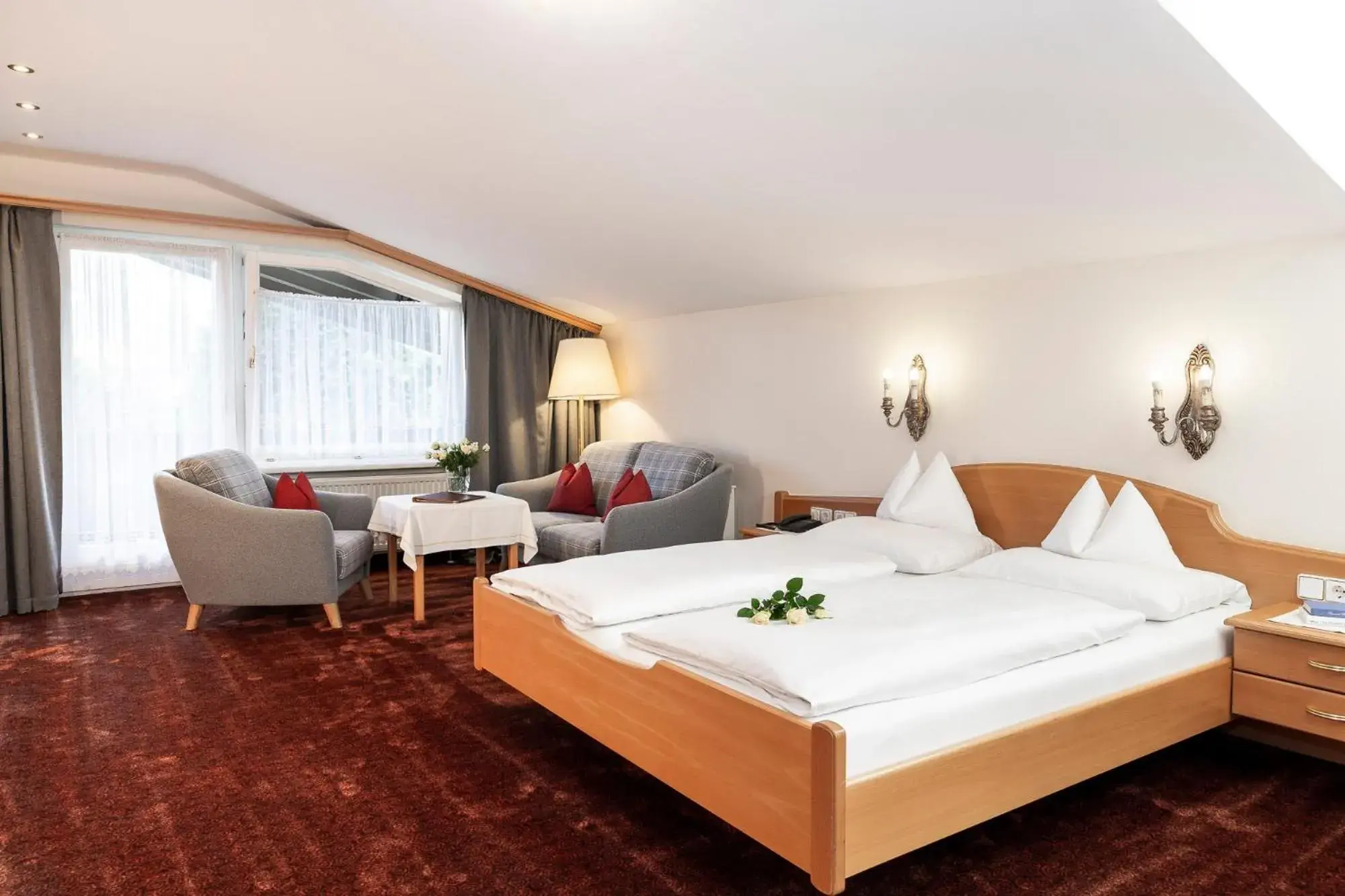 Photo of the whole room in Parkhotel Seefeld