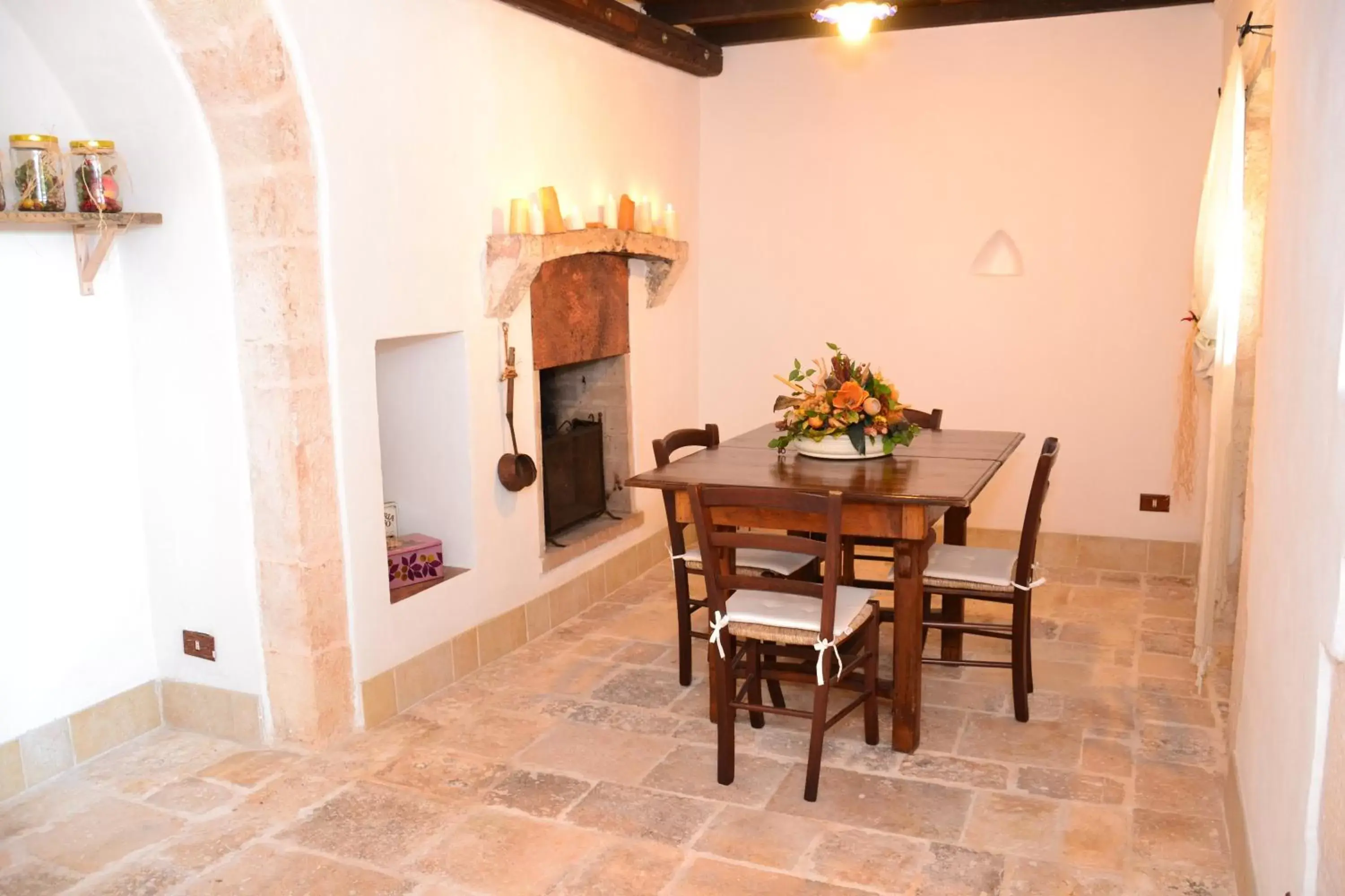 Living room, Dining Area in Agriturismo Masseria Alberotanza