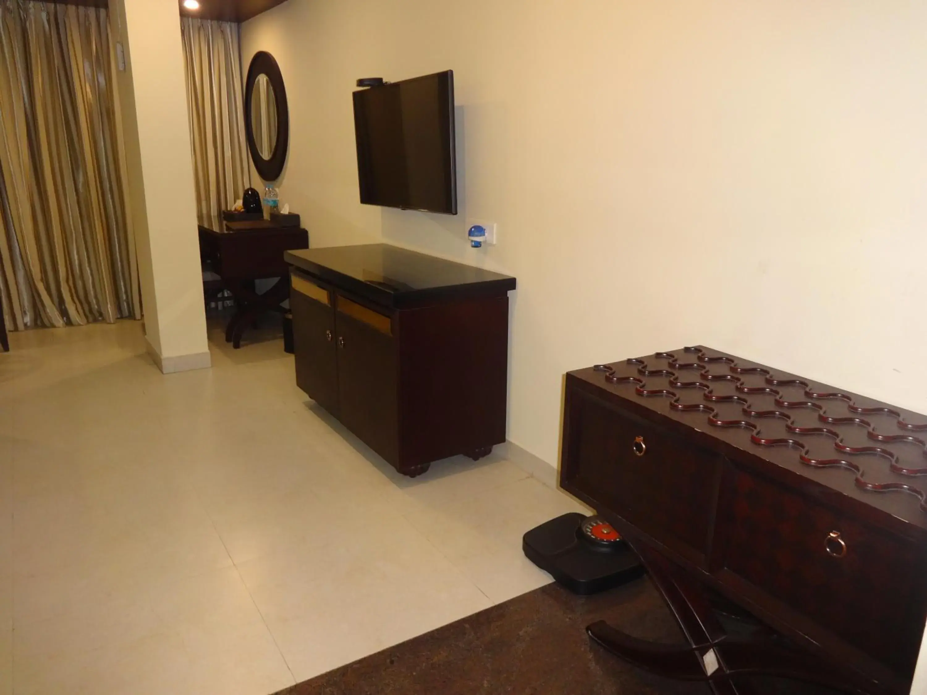 TV and multimedia, TV/Entertainment Center in Pride Ananya Resort Puri