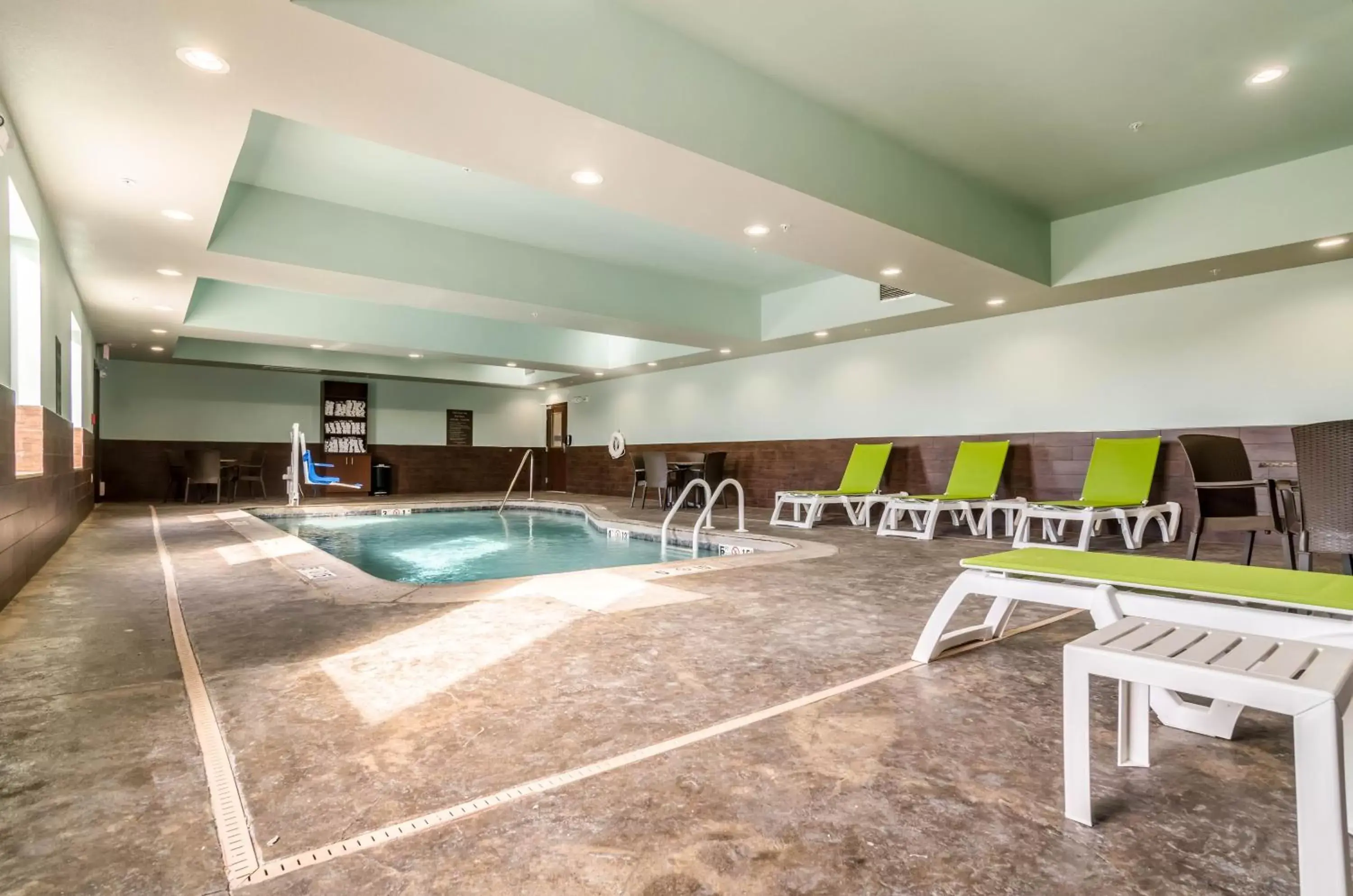Swimming Pool in Comfort Inn & Suites Augusta
