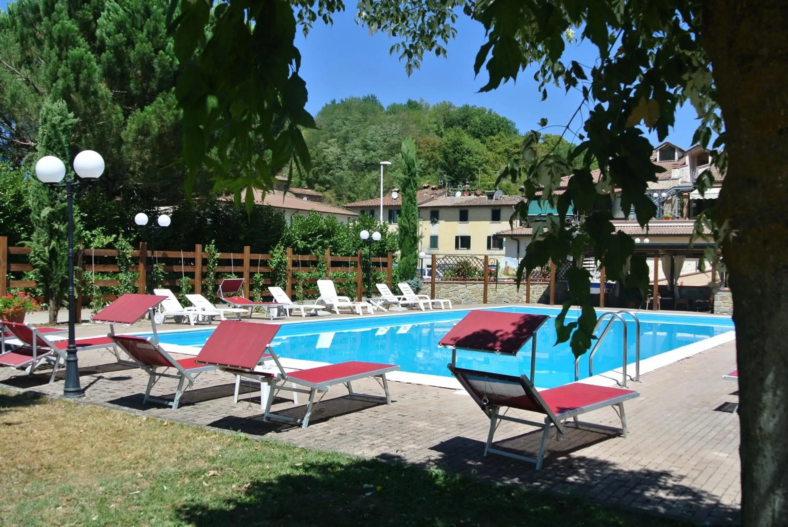 Garden, Swimming Pool in Parc Hotel