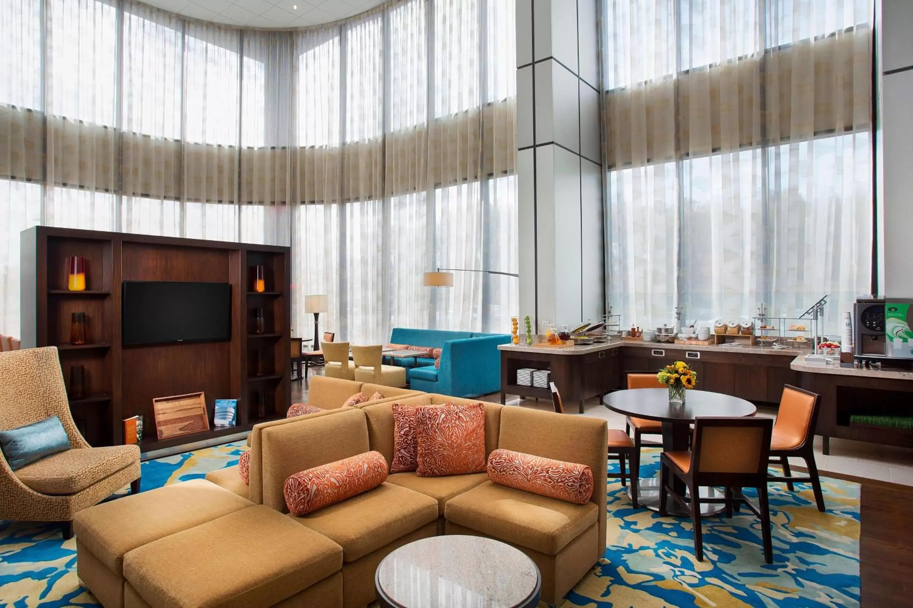 Lounge or bar in Teaneck Marriott at Glenpointe