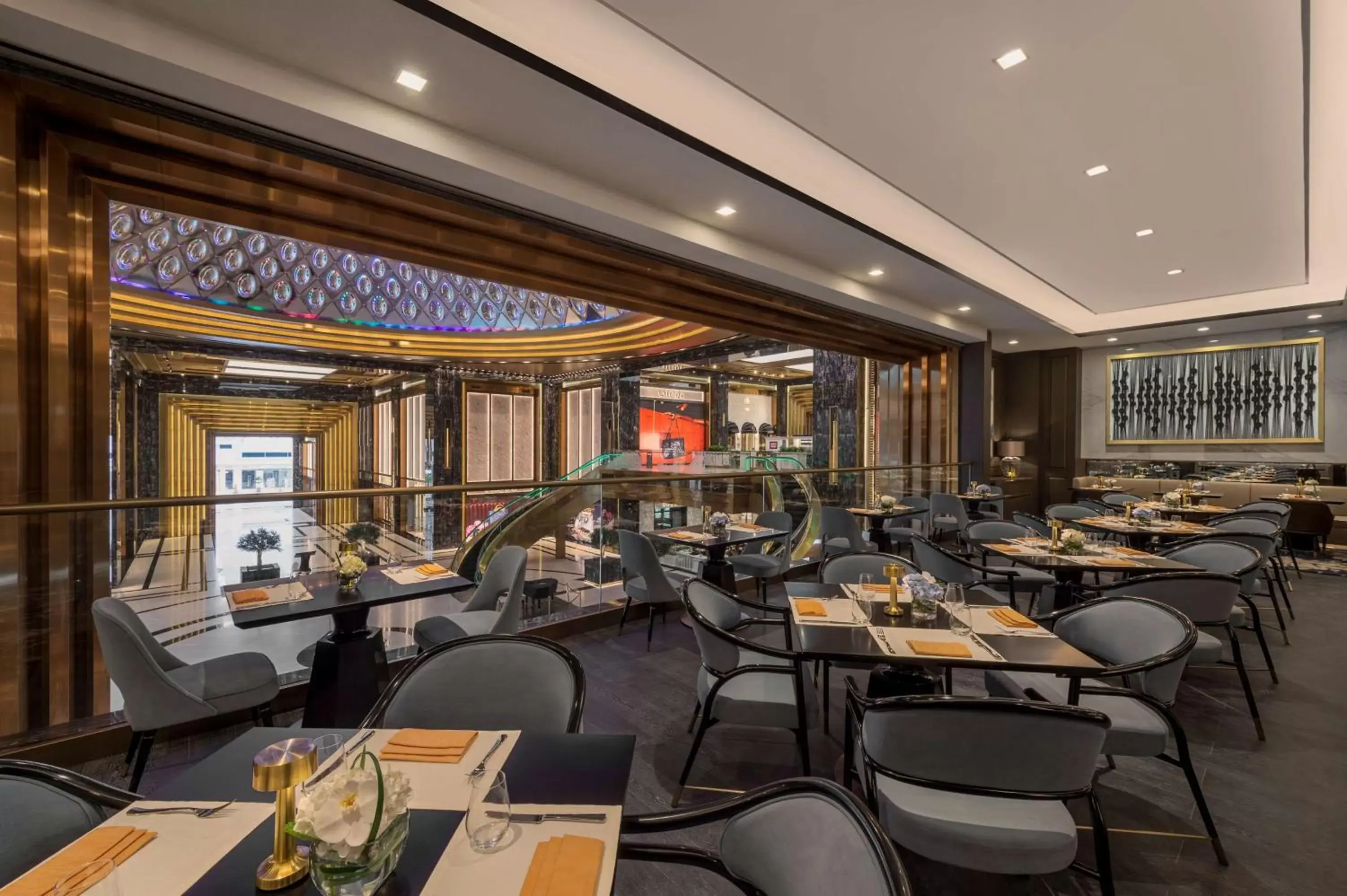 Restaurant/Places to Eat in Waldorf Astoria Kuwait