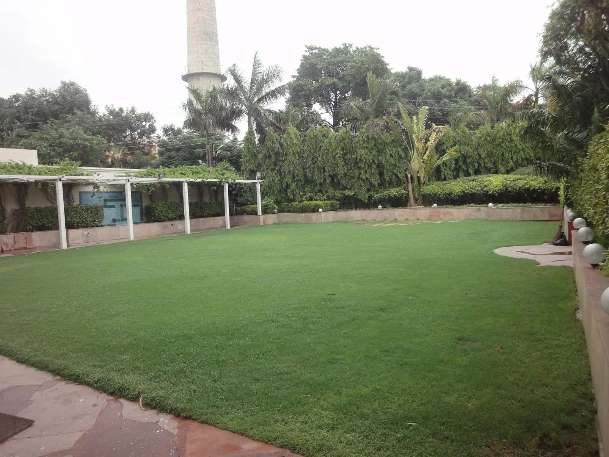 Garden in Radisson Hotel Varanasi