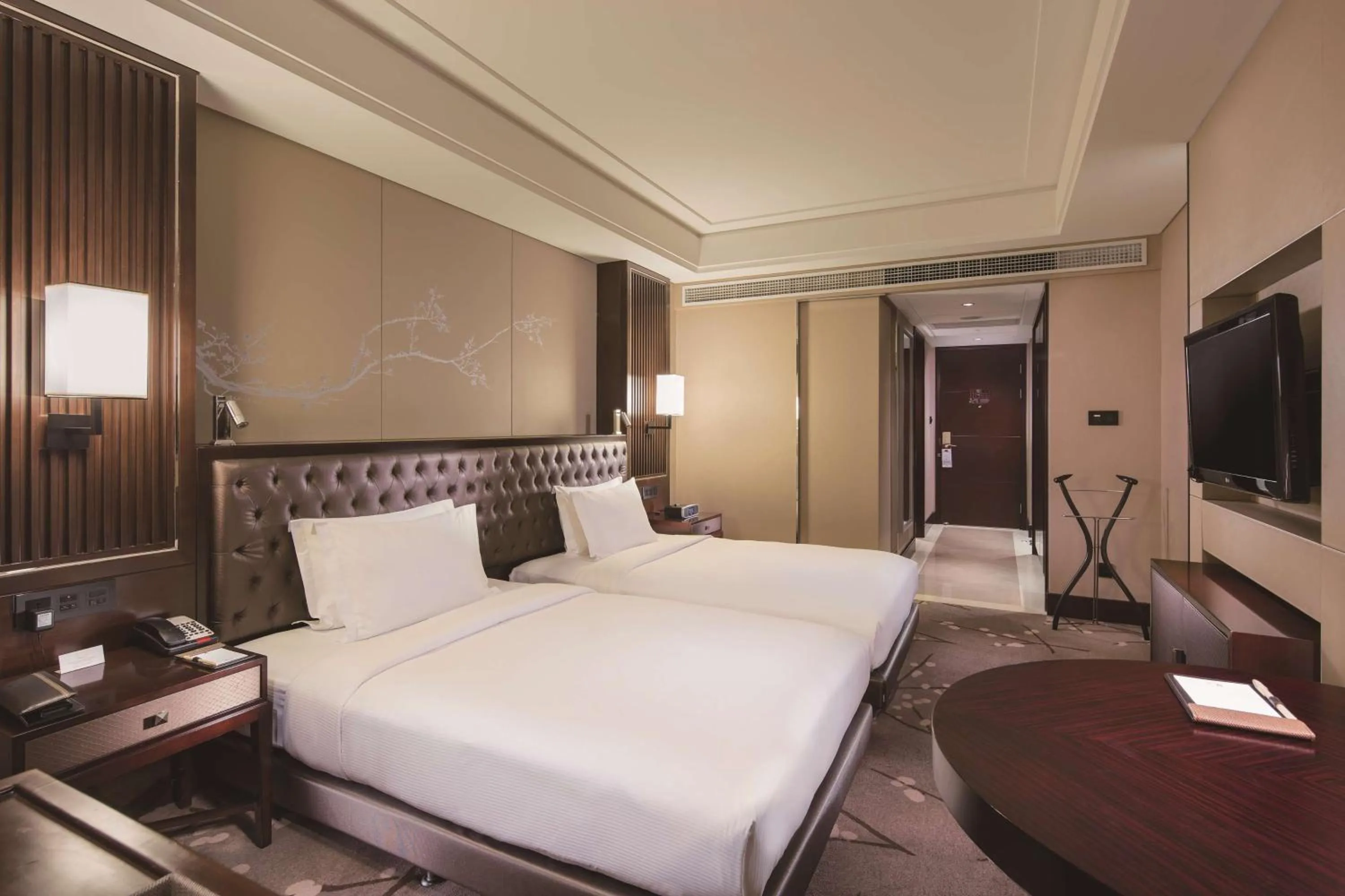 Bedroom, Bed in DoubleTree by Hilton Chongqing - Guanyinqiao railway station