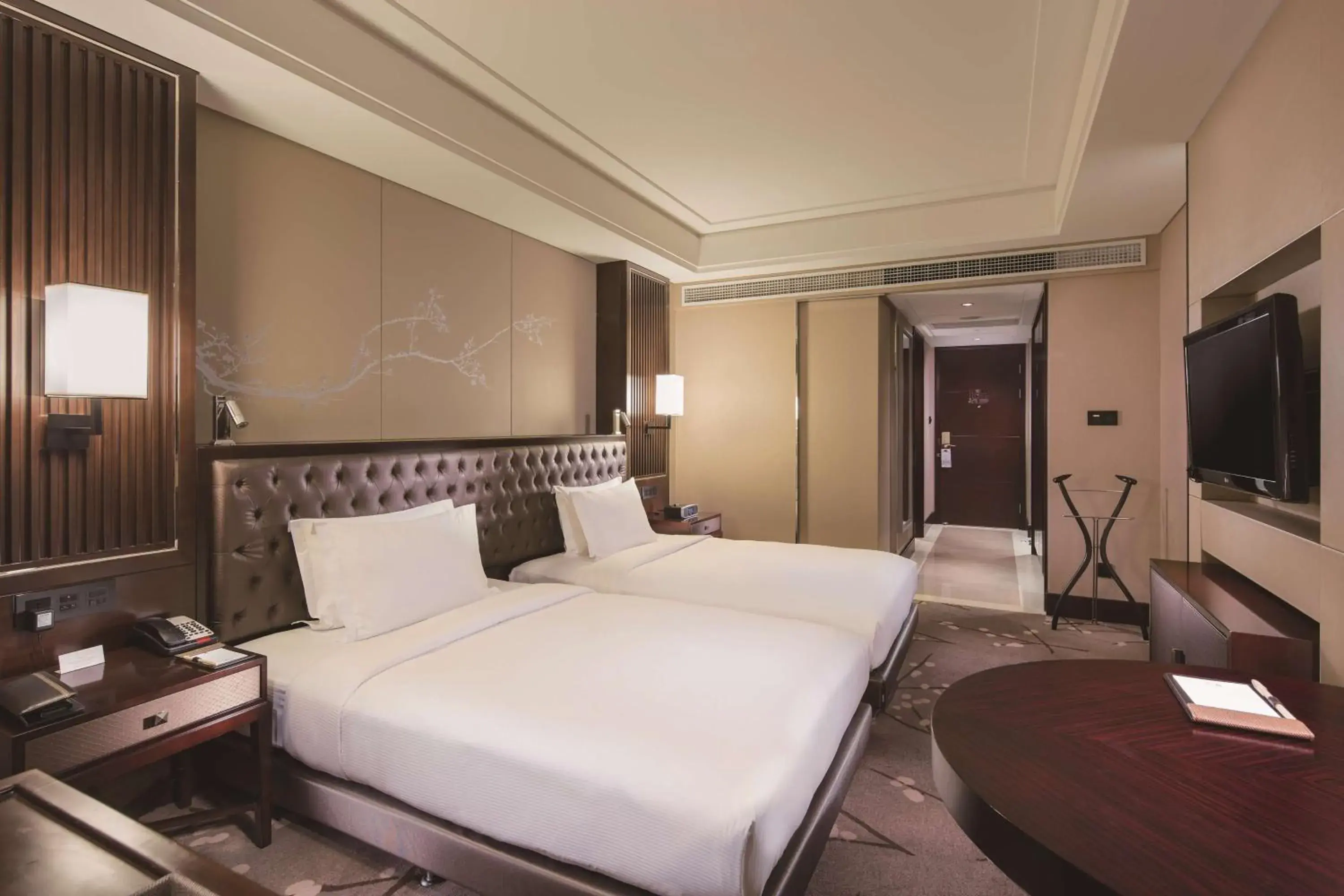 Bedroom, Bed in DoubleTree By Hilton Chongqing North