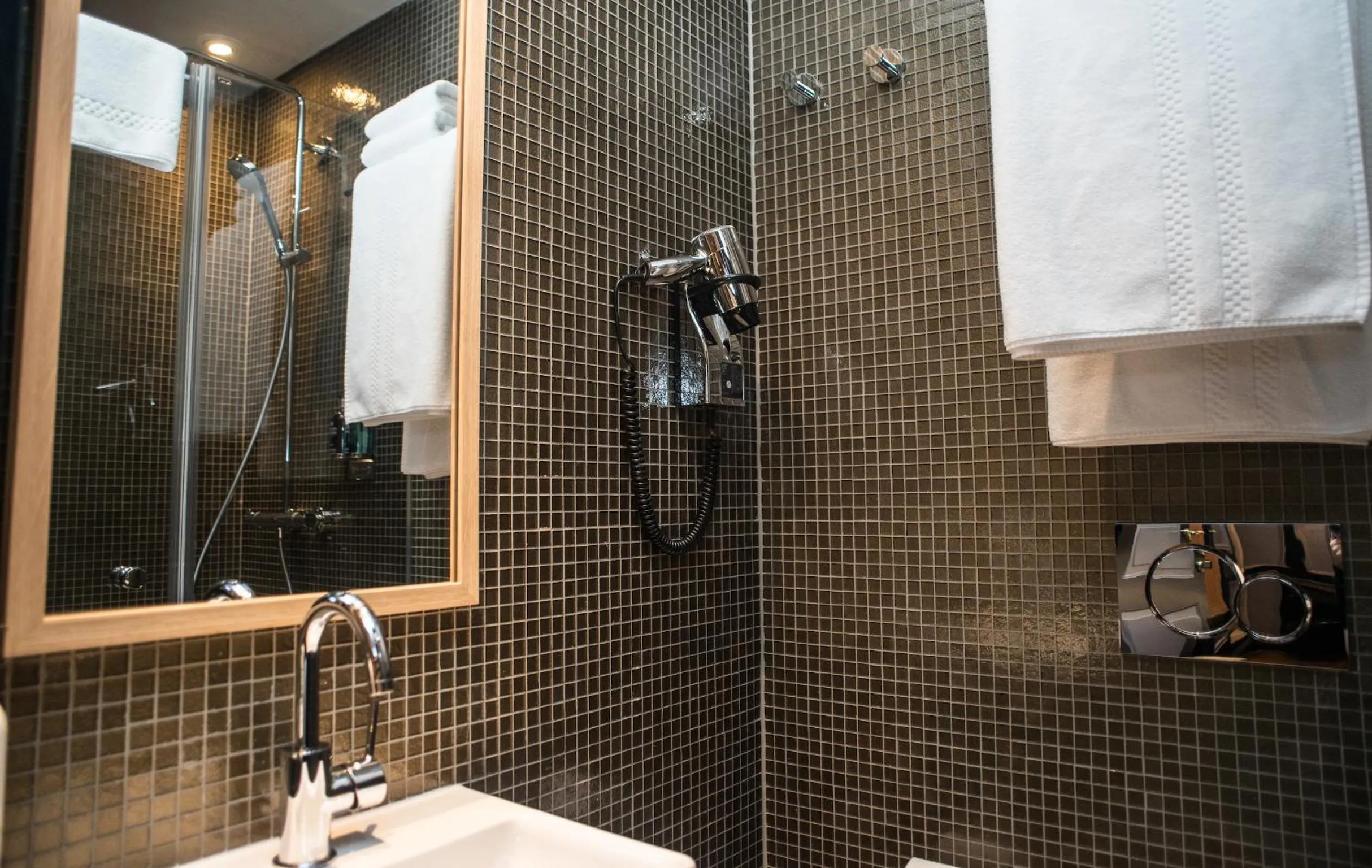 Bathroom in Mimi's Hotel Soho