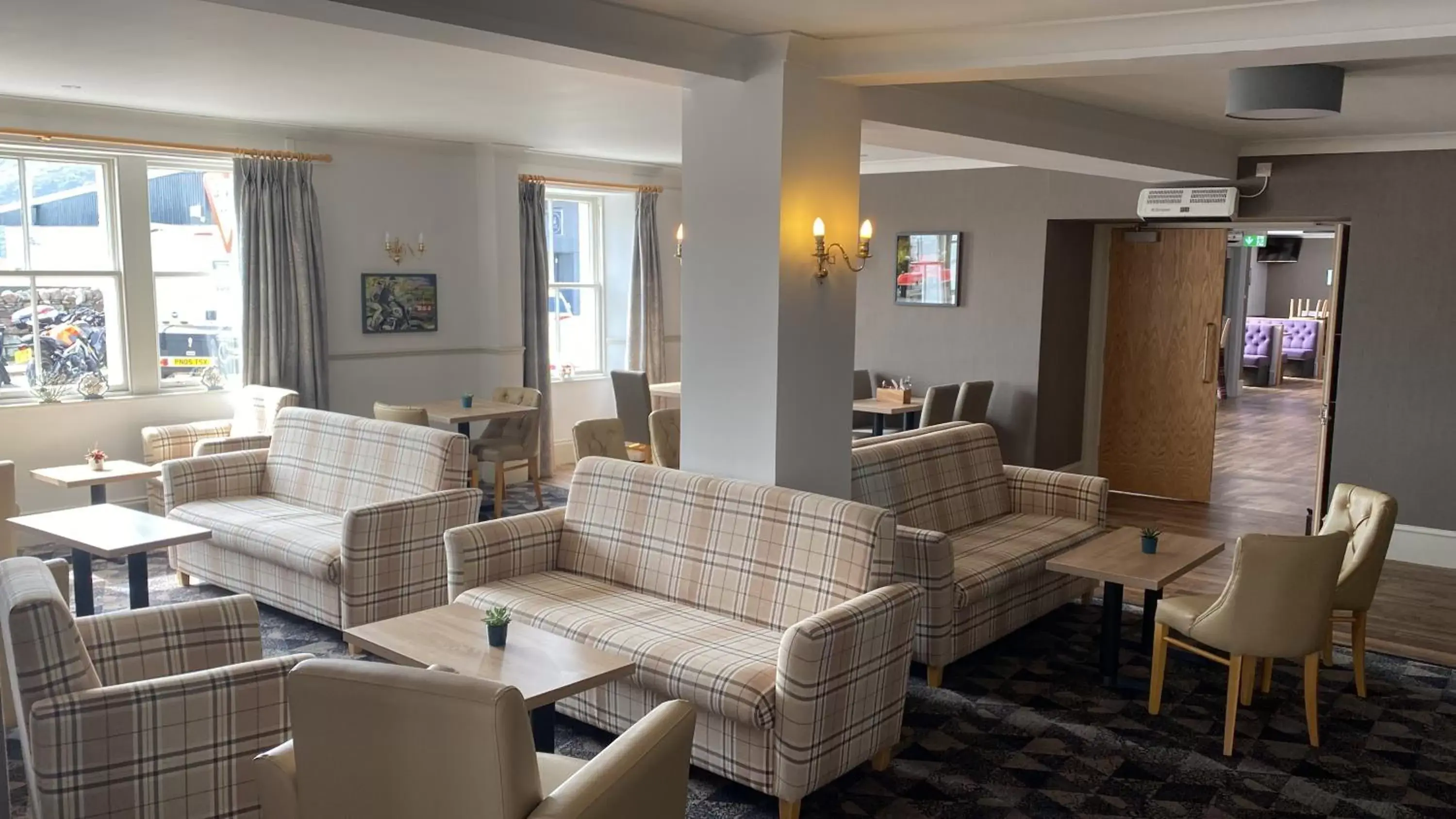 Lounge or bar, Restaurant/Places to Eat in Caledonian Hotel 'A Bespoke Hotel’