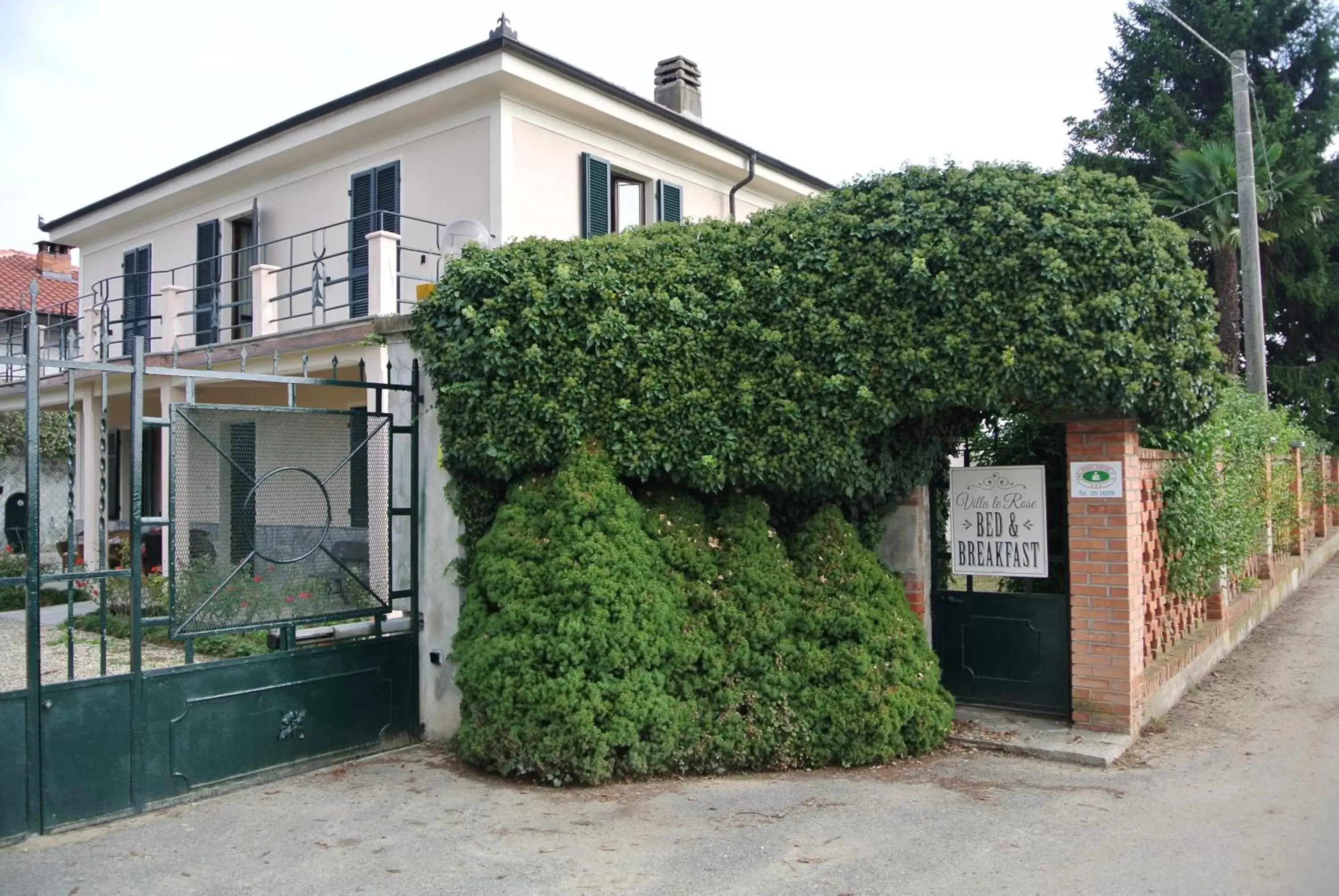 Property Building in VILLA LE ROSE