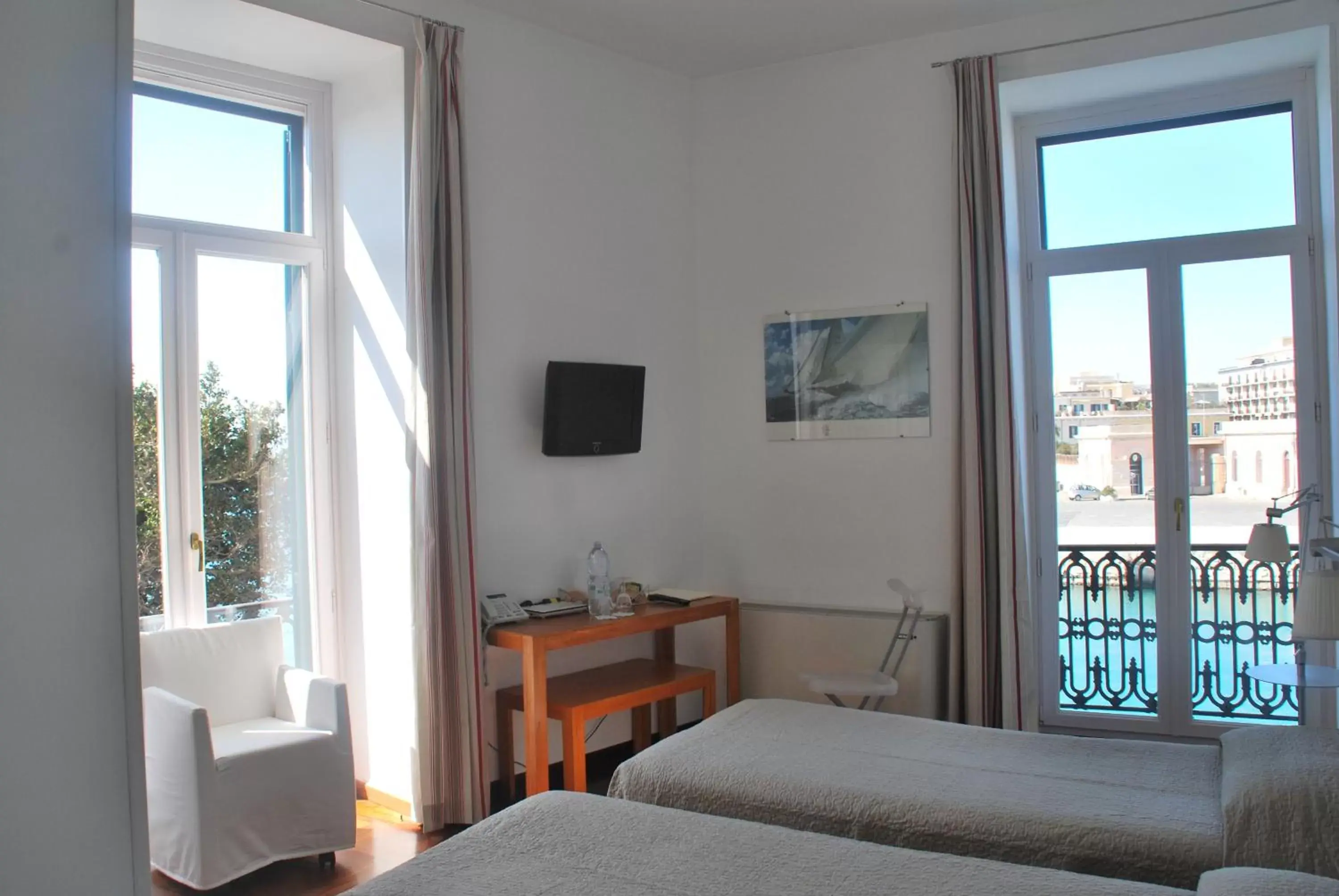 View (from property/room), Bed in L'Approdo delle Sirene